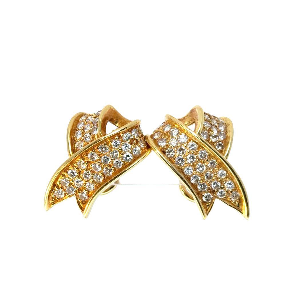 Boucles d'oreilles ruban en or jaune 18 carats avec diamants d'environ 1,17 carat en vente 5