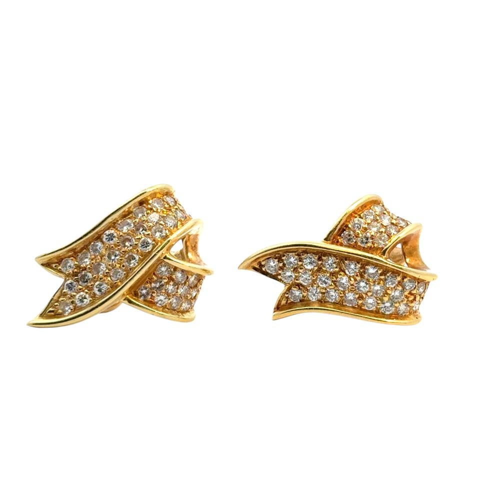 Boucles d'oreilles ruban en or jaune 18 carats avec diamants d'environ 1,17 carat en vente 7