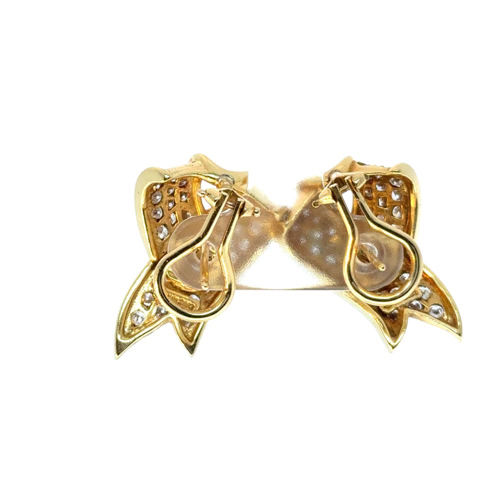 Boucles d'oreilles ruban en or jaune 18 carats avec diamants d'environ 1,17 carat Pour femmes en vente