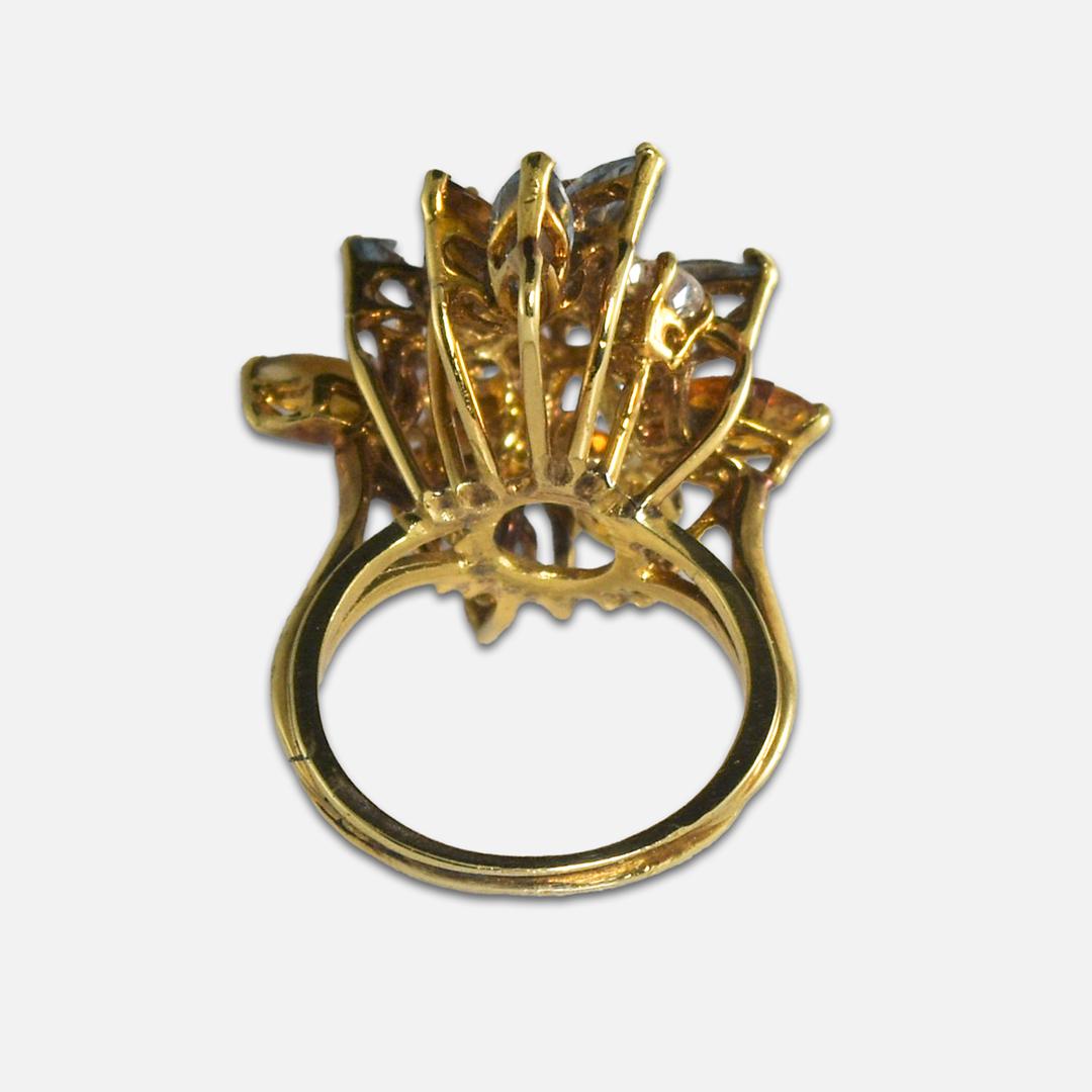 18K Yellow Gold Aquamarine, Golden Beryl, and Diamond Cocktail Ring In Excellent Condition For Sale In Laguna Beach, CA