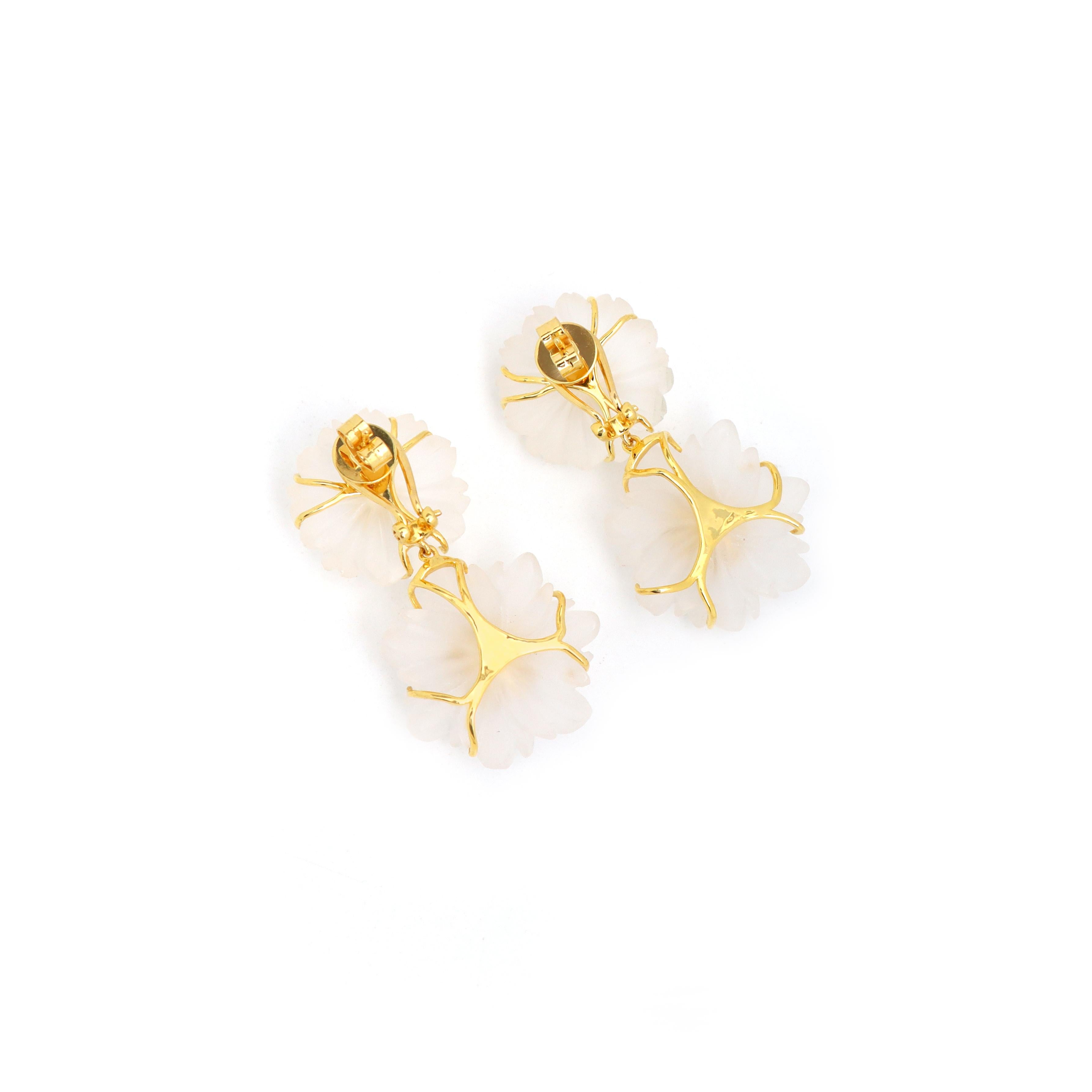 Codice articolo - NFJSD-1803

Purezza del metallo - Oro giallo 18k 

Pietra preziosa - Scultura in cristallo di acquamarina tormalina

Peso totale della pietra preziosa - 60.84 carati

Peso totale dei diamanti - 0,67 carati

Totale diamanti PCS - 48