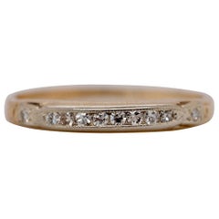 18 Karat Yellow Gold Art Deco Diamond Band