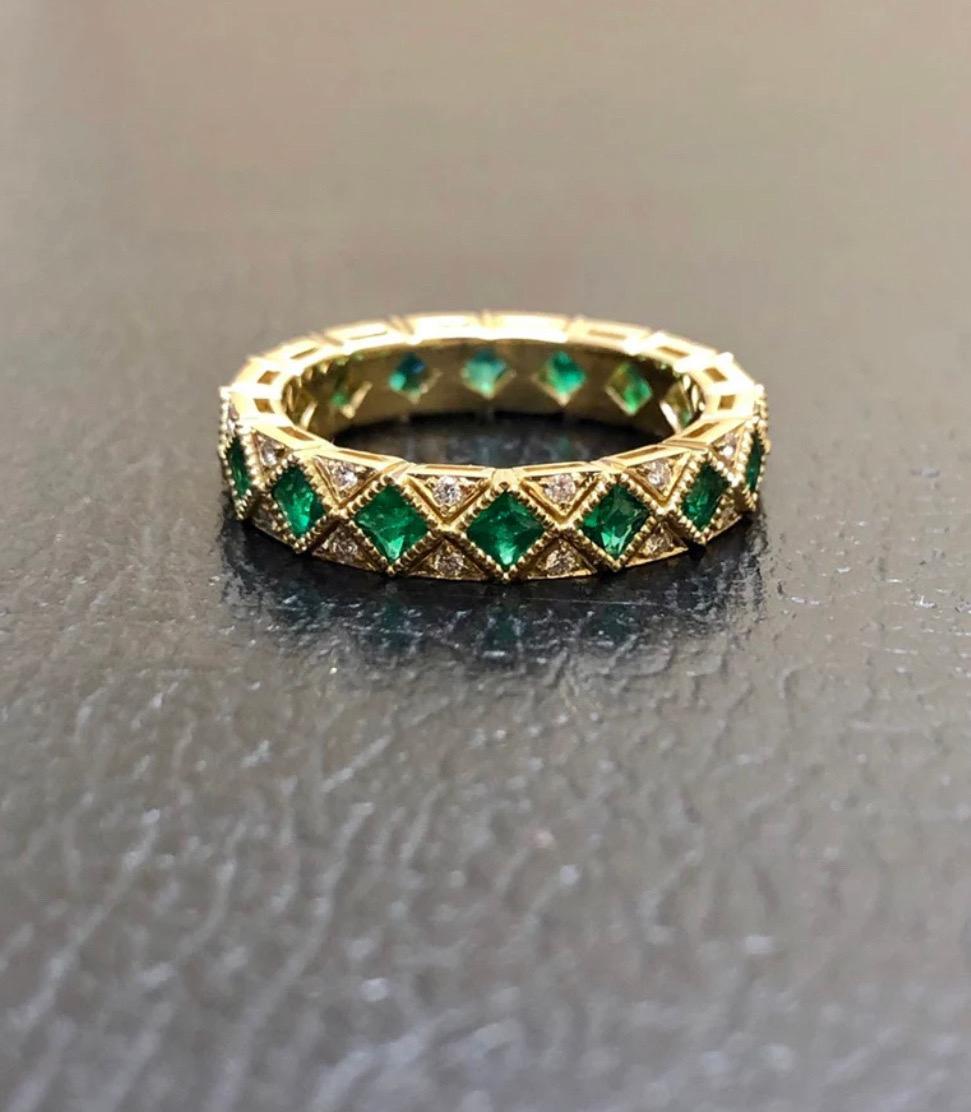 18K Yellow Gold Art Deco Eternity Diamond Princess Cut Emerald Engagement Band  For Sale 1