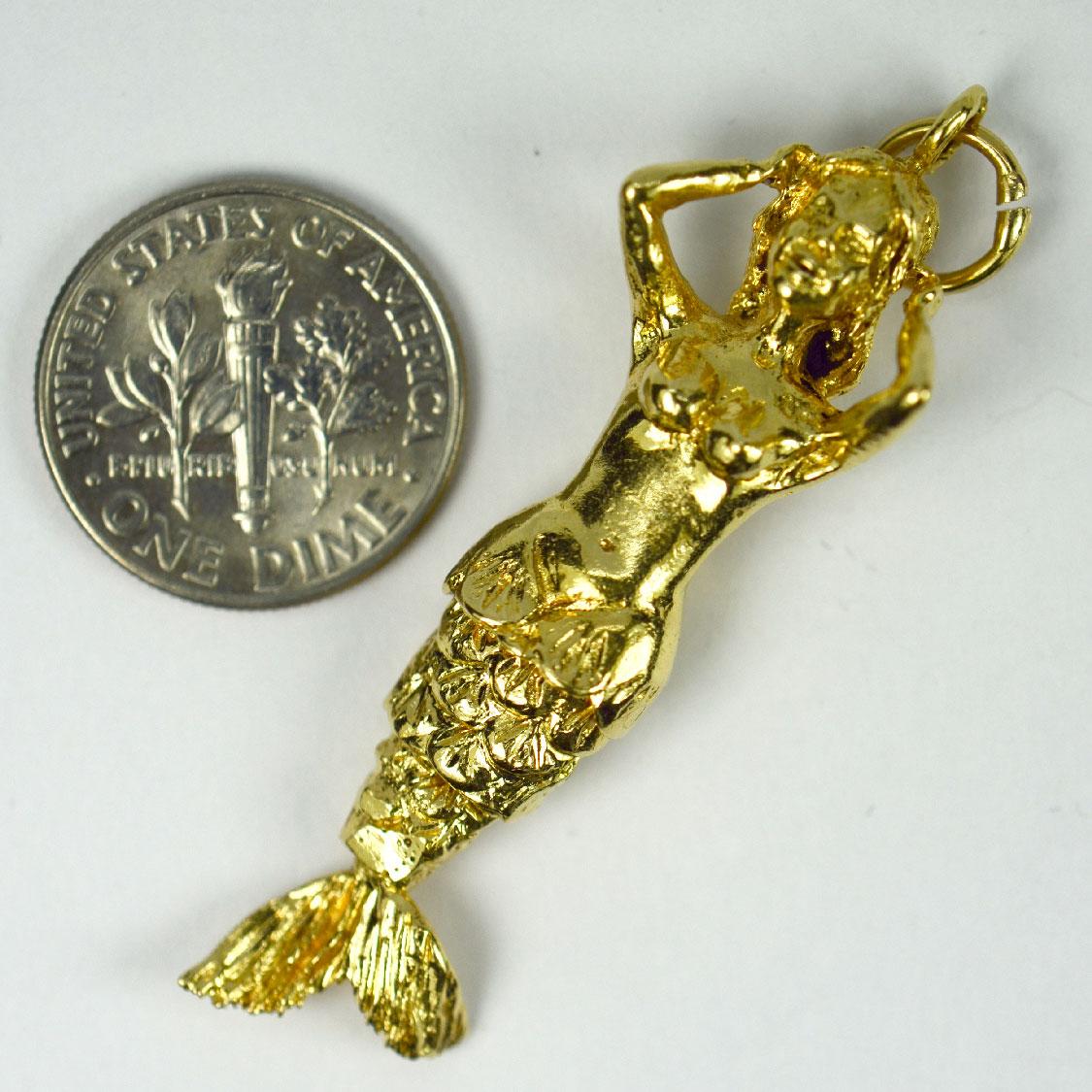 18K Yellow Gold Articulated Mermaid Charm Pendant In Good Condition In London, GB