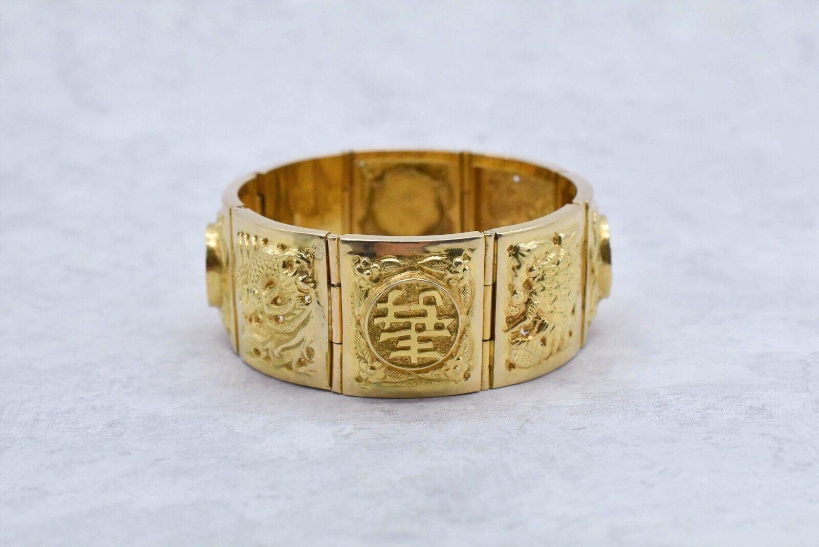 18k Yellow Gold Asian Plaque Hinge Cuff Bracelet, 6.5 inches - 37.0g In Good Condition For Sale In Providence, RI