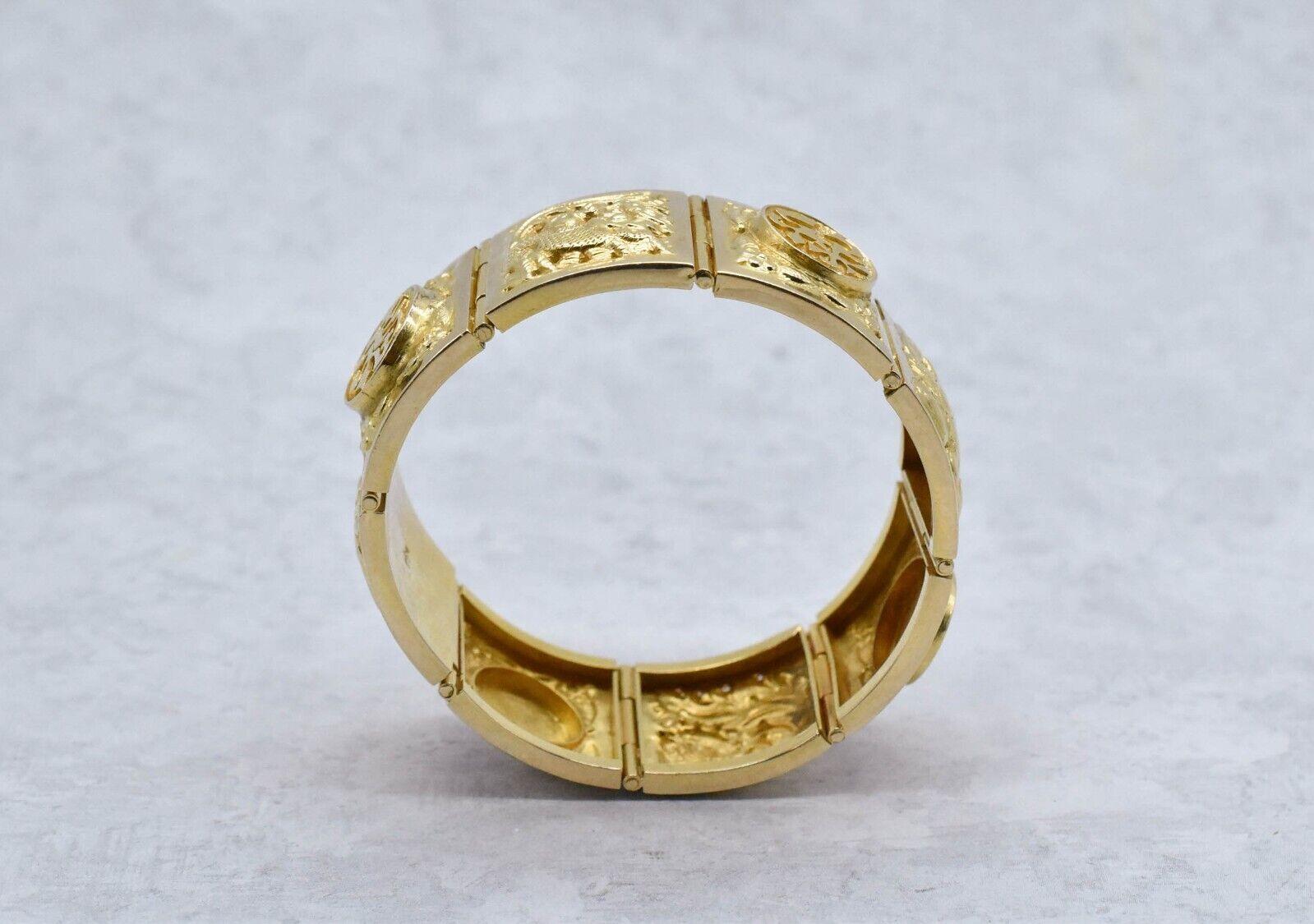 Women's or Men's 18k Yellow Gold Asian Plaque Hinge Cuff Bracelet, 6.5 inches - 37.0g For Sale