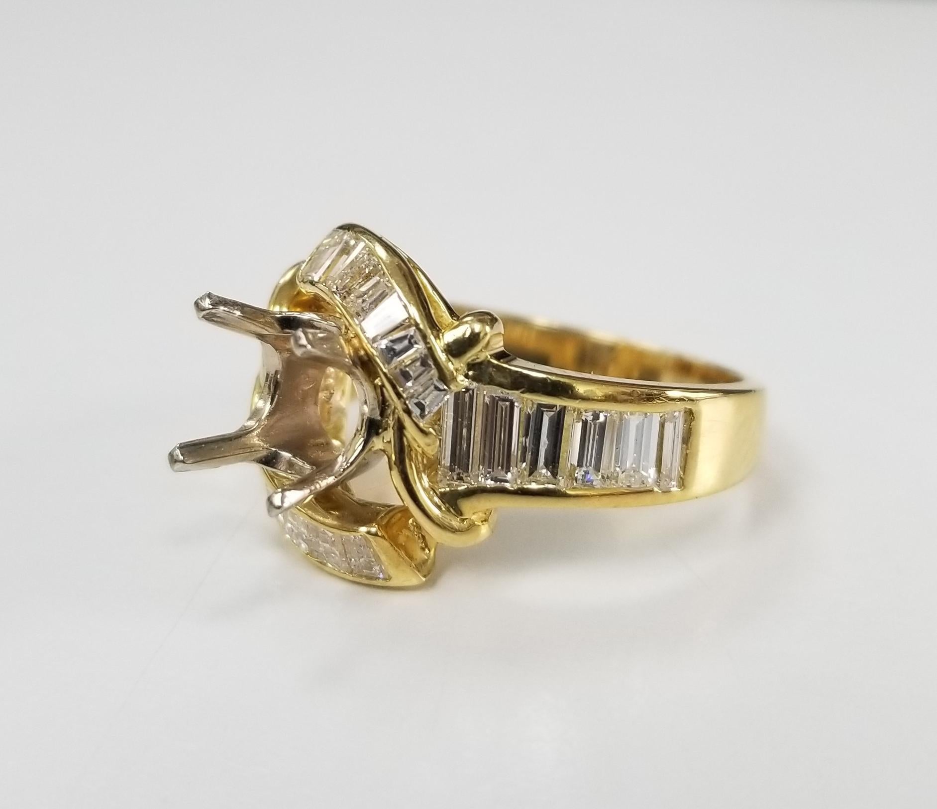 bague en or jaune 18k sertie de baguettes, contenant 28 diamants baguettes ; couleur 