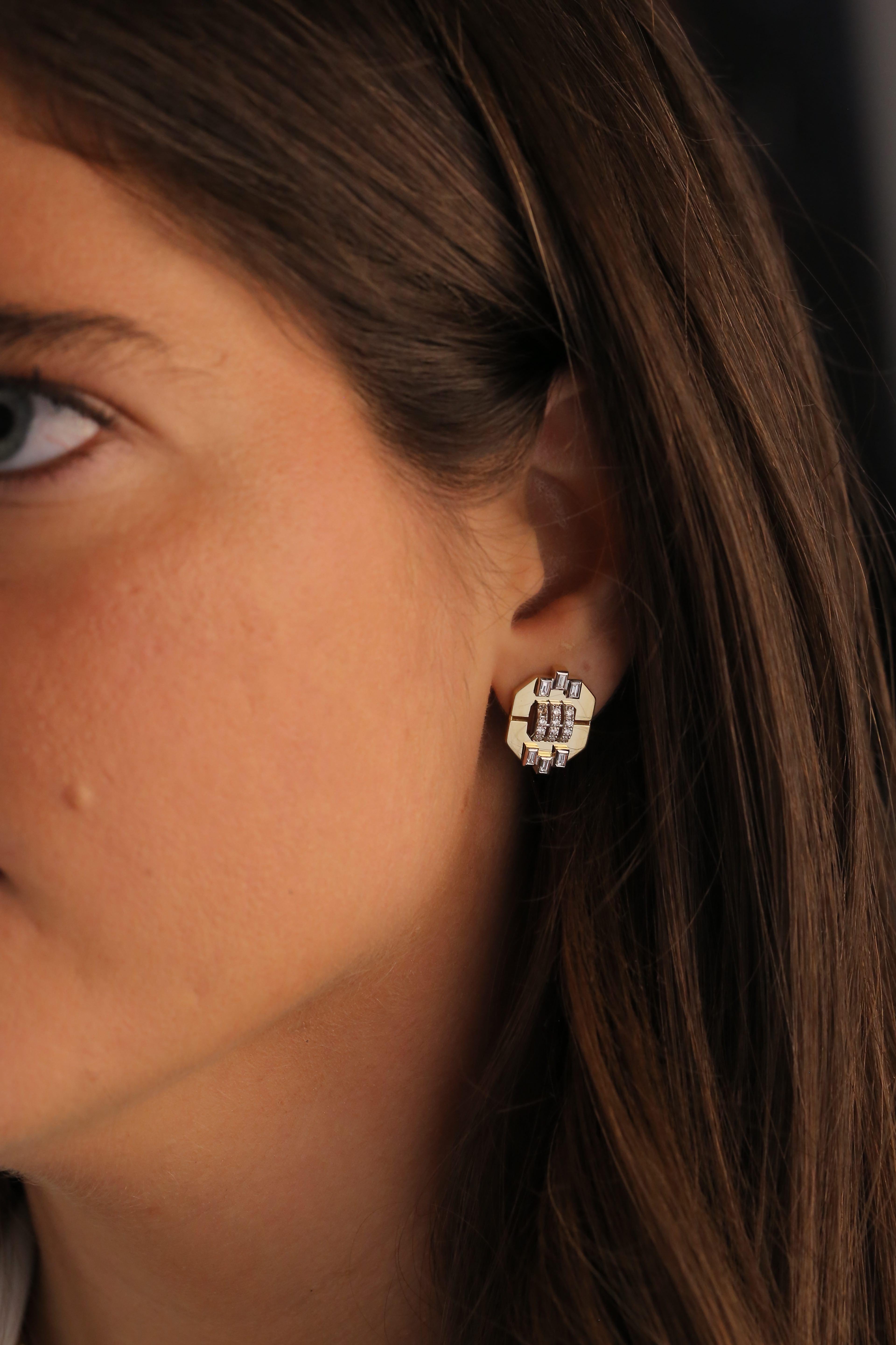 18 Karat Yellow Gold, Baguette Cut Diamond, Round Diamond, Audrey Earrings In New Condition For Sale In Istanbul, TR