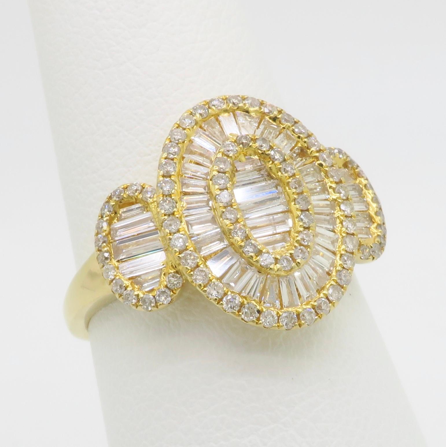 18k Yellow Gold Baguette & Round Diamond Cocktail Ring For Sale 1