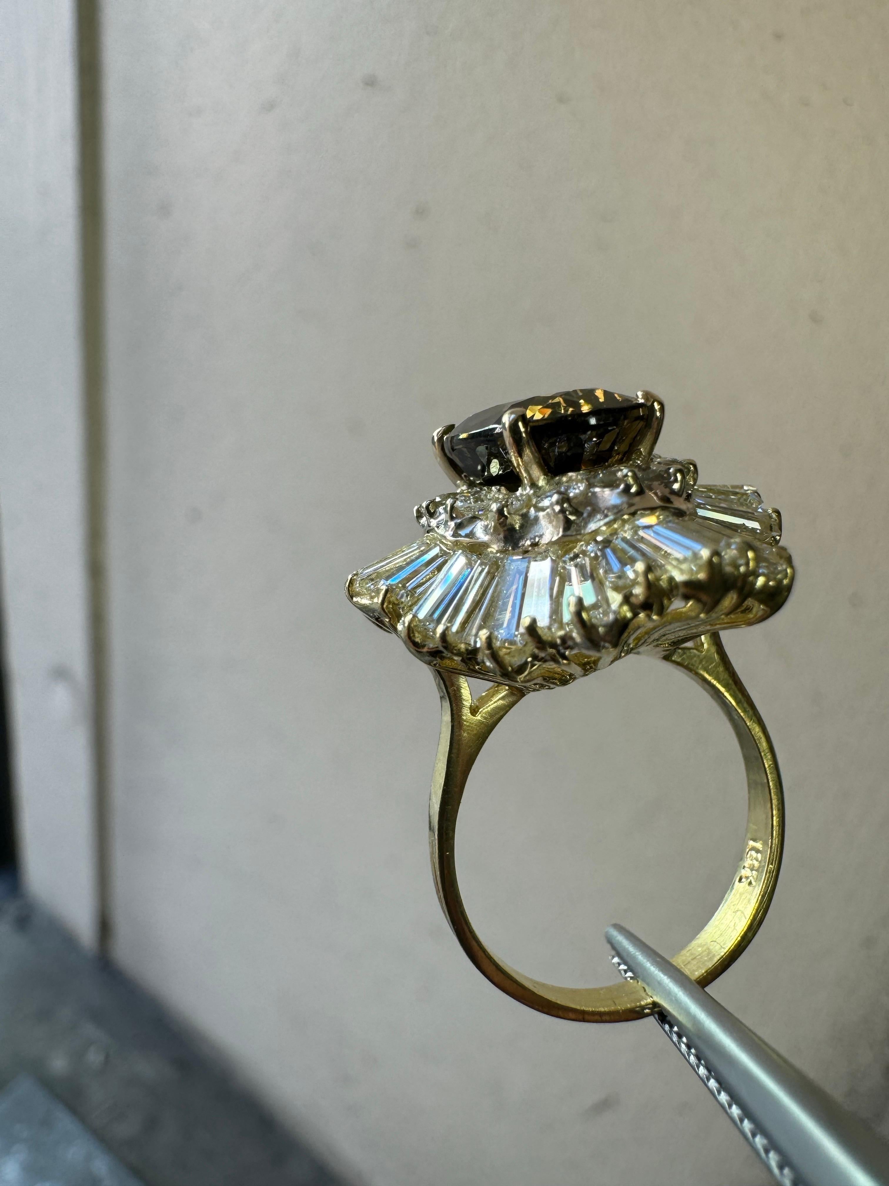 18K Yellow Gold Ballerina Diamond GIA Certified 4.21 Carat Alexandrite Ring In New Condition In Los Angeles, CA
