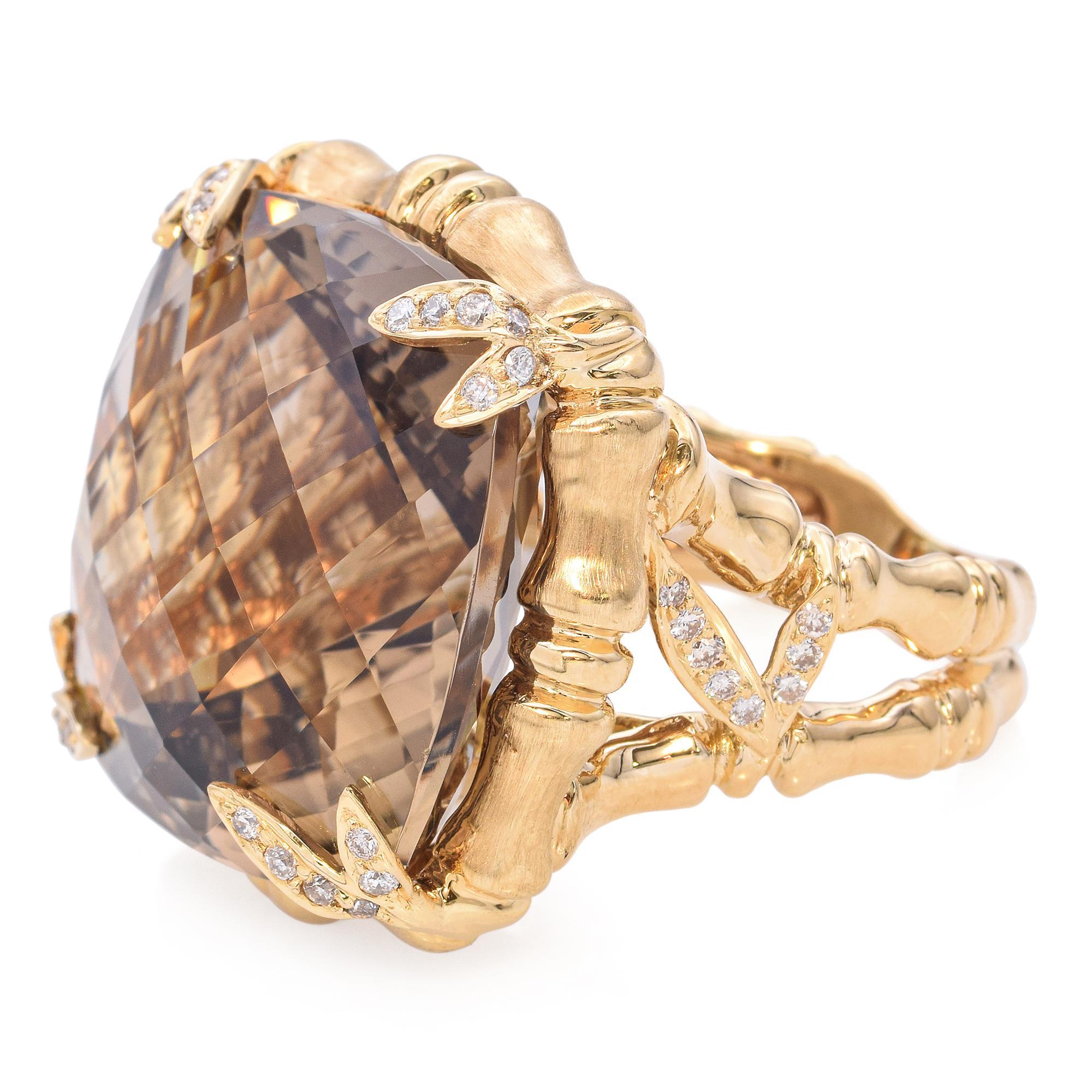 Bague cocktail bambou en or jaune 18 carats, quartz fumé 40 carats et diamants Bon état - En vente à New York, NY