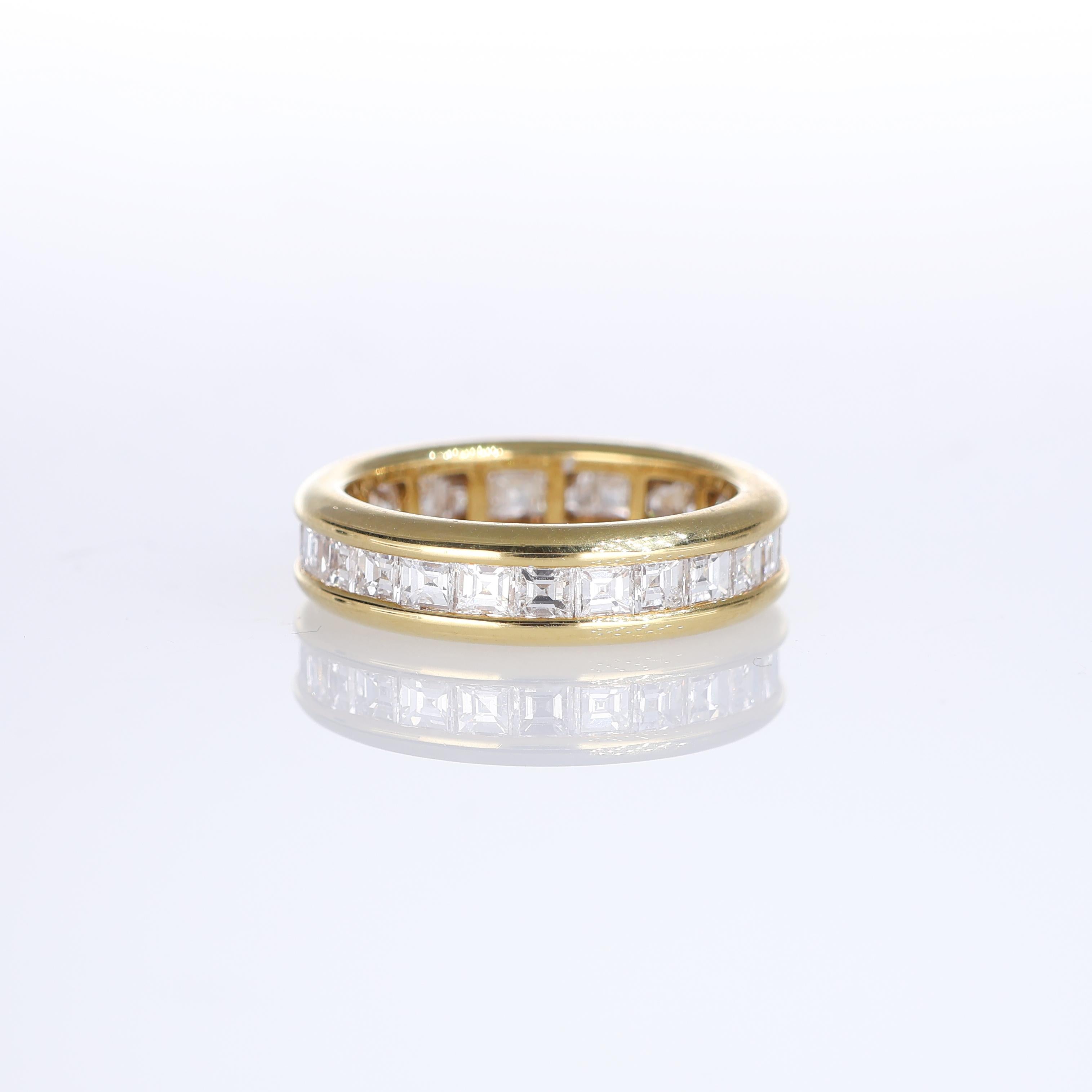 IMPORTANT NOTE:
✔ No additional costs will be added to this order.
✔ Shipping and customs duties are fully covered by us.
--------------------
A timeless and elegant band ring crafted in 18K yellow gold, featuring a seamless channel of diamonds