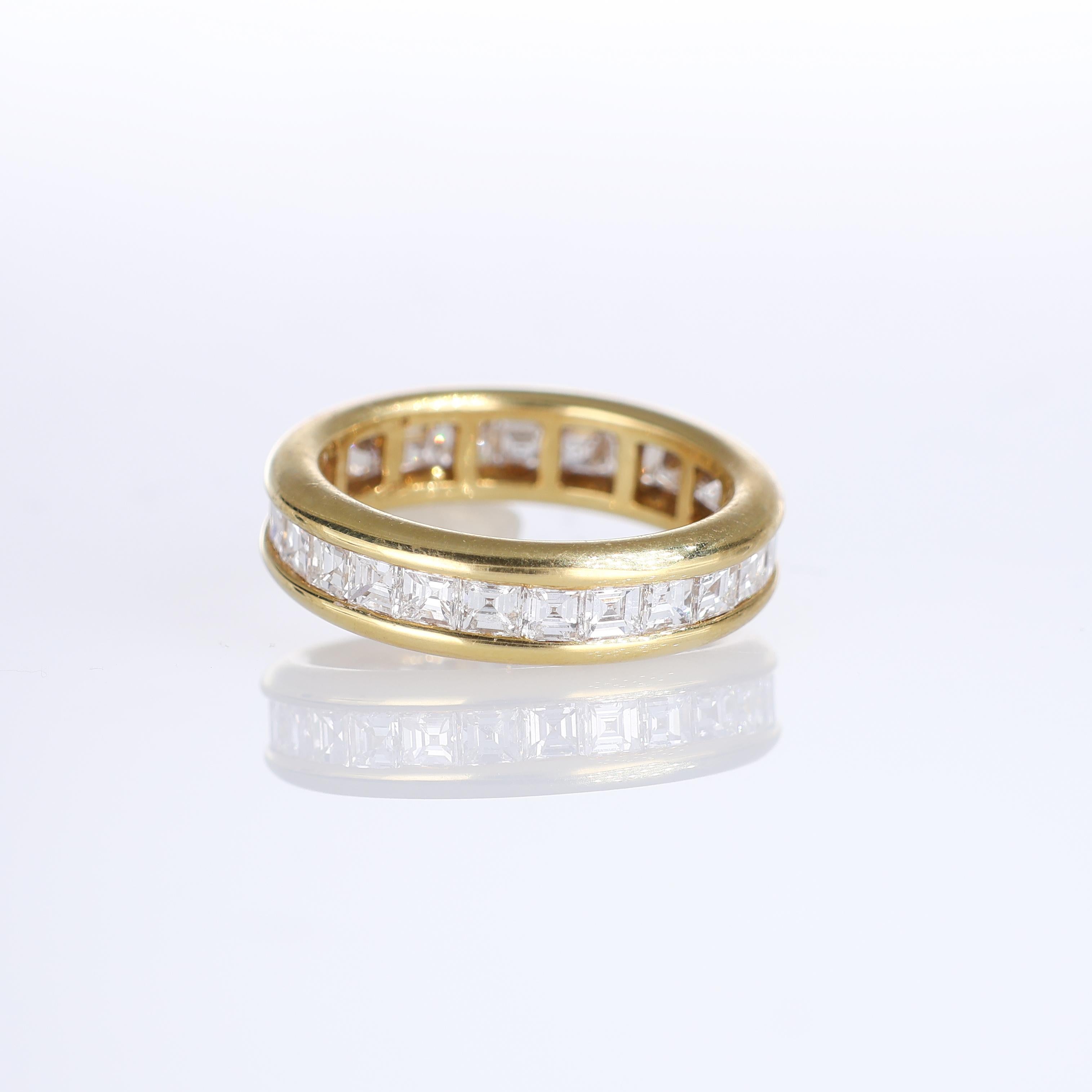 18K Yellow Gold Band Ring with 2.70 Carats of Diamonds In New Condition For Sale In Bergamo, BG