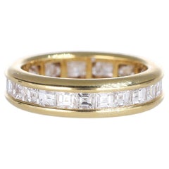 18K Yellow Gold Band Ring with 2.70 Carats of Diamonds