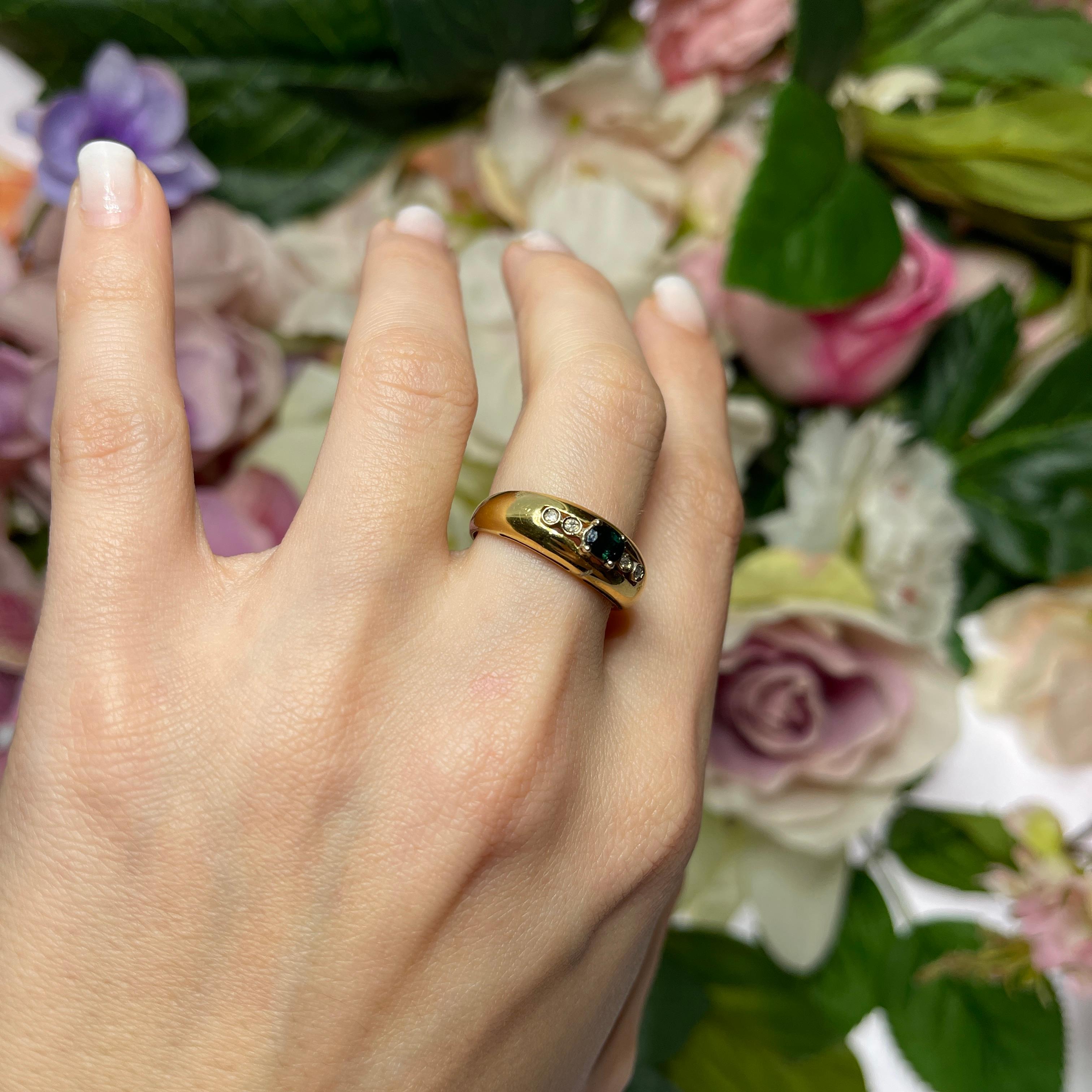 18K Yellow Gold Band Ring with Blue Sapphire and Diamonds For Sale 4