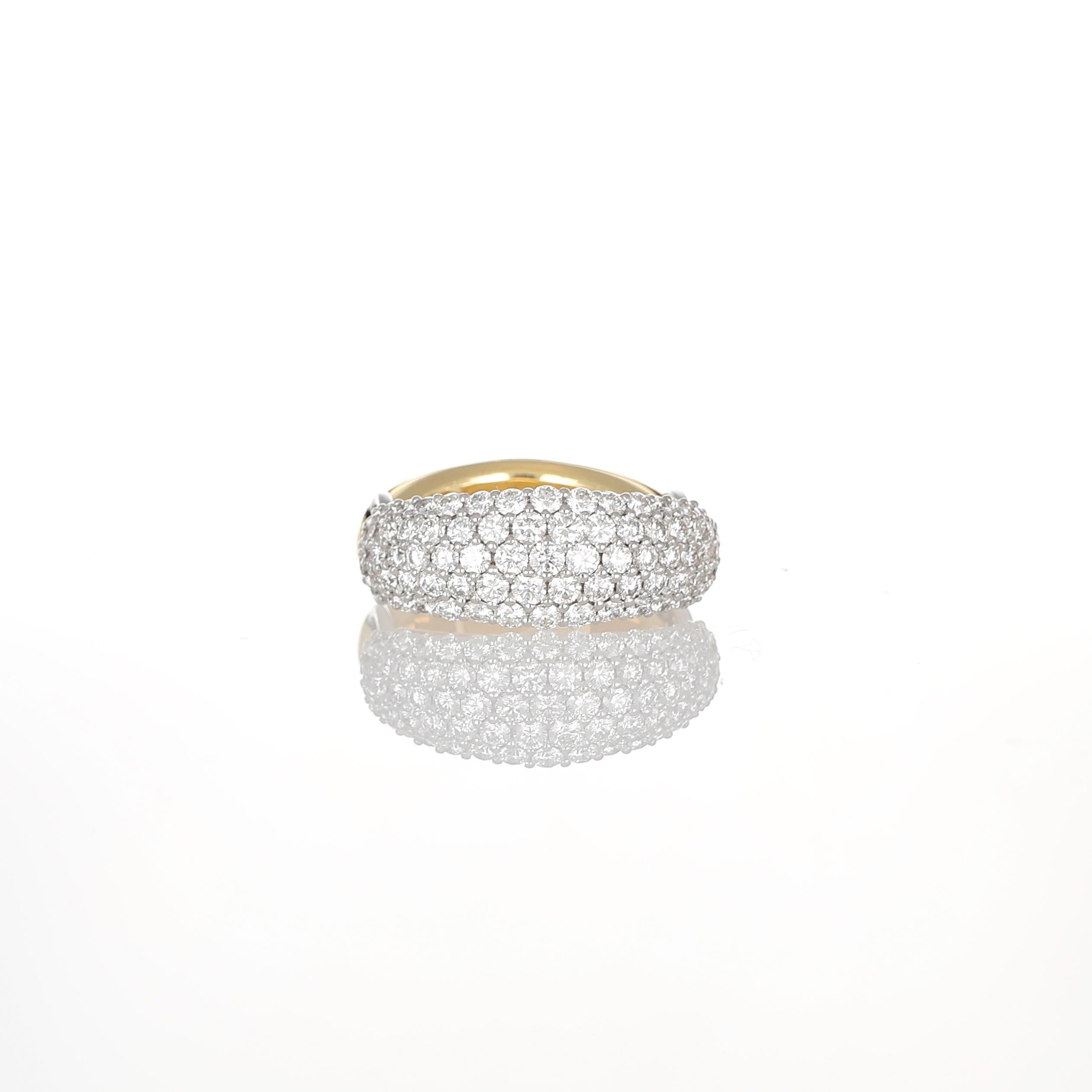 Bague en or jaune 18K avec pavé de diamants et liens latéraux Neuf - En vente à Bergamo, BG