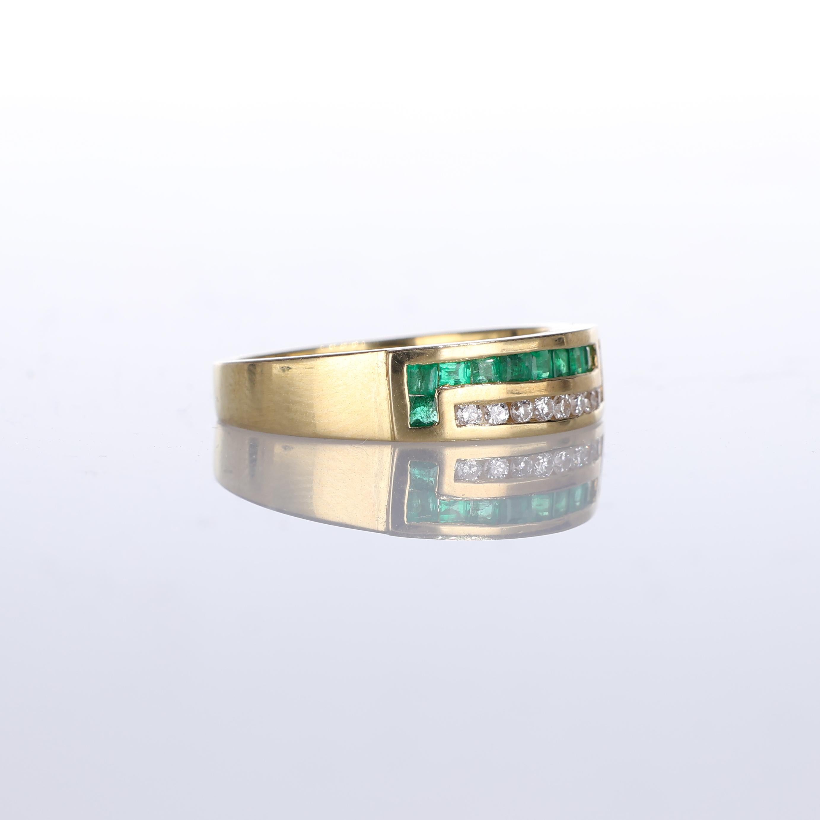 Brilliant Cut 18k Yellow Gold Band Ring with Diamonds and Baguette-Cut Emeralds For Sale