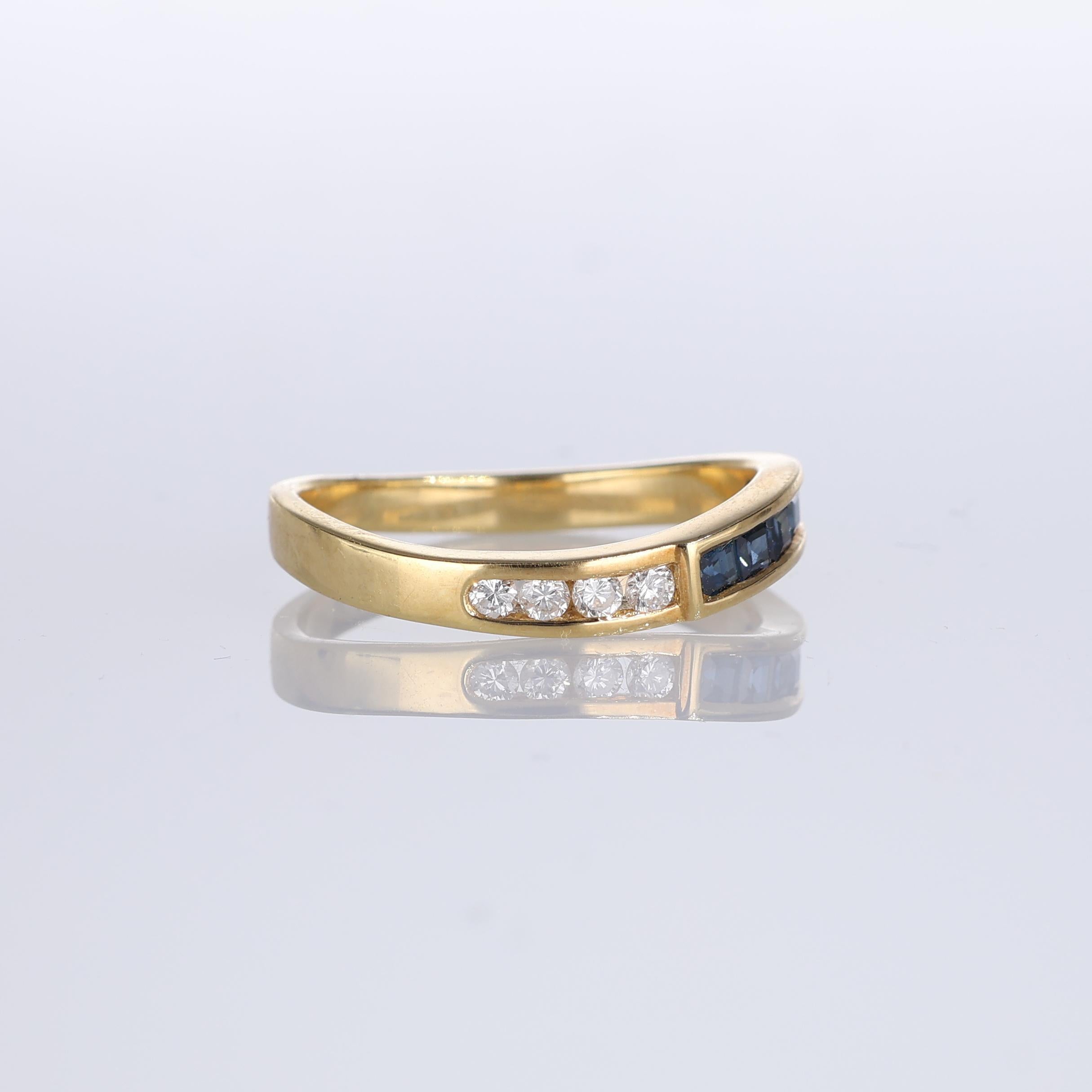 Brilliant Cut 18K Yellow Gold Band Ring with Diamonds and Sapphire Baguettes For Sale