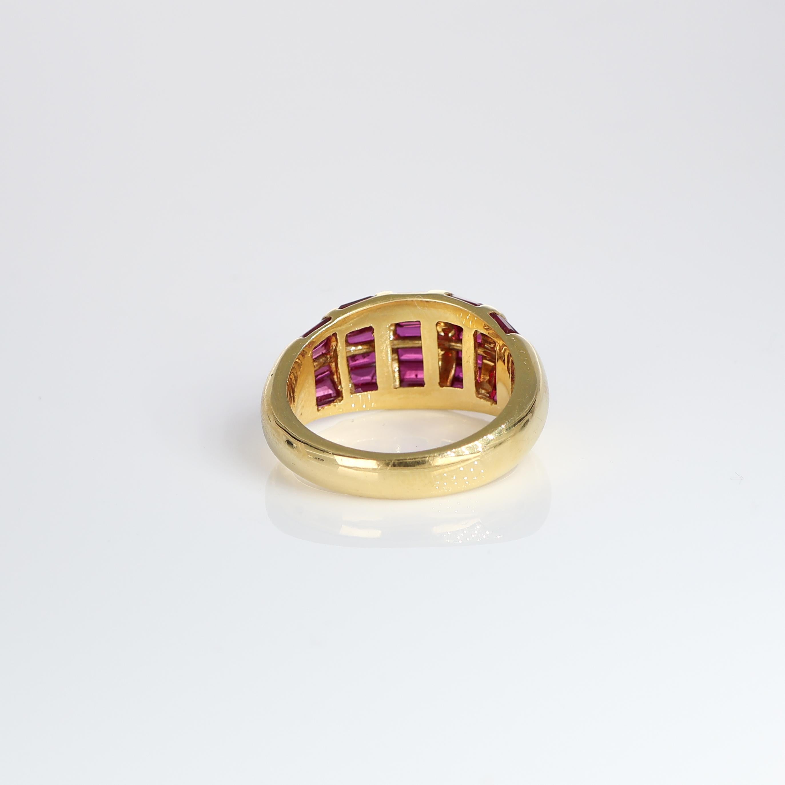 Women's or Men's 18k Yellow Gold Band Ring with Magic Carré-Cut Rubies 2.96 carat For Sale