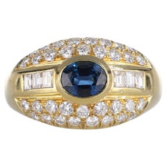 18k Gelbgold Bandring mit ovalem Saphir und Diamantpavé