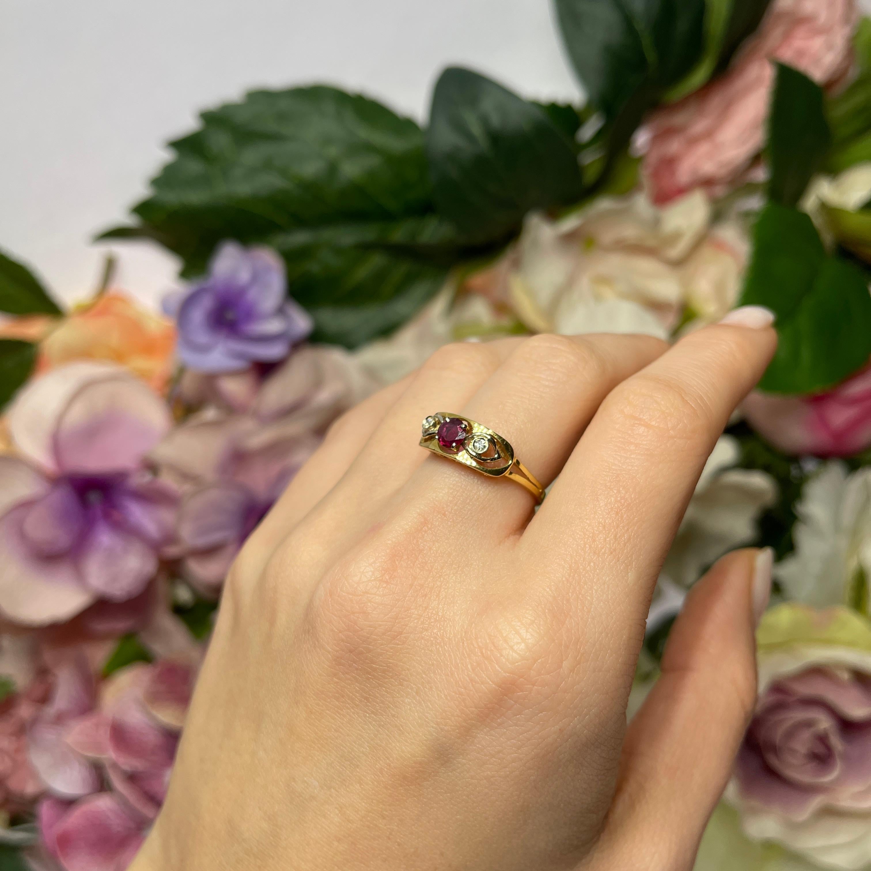 18K Yellow Gold Band Ring with Ruby and Diamonds For Sale 3