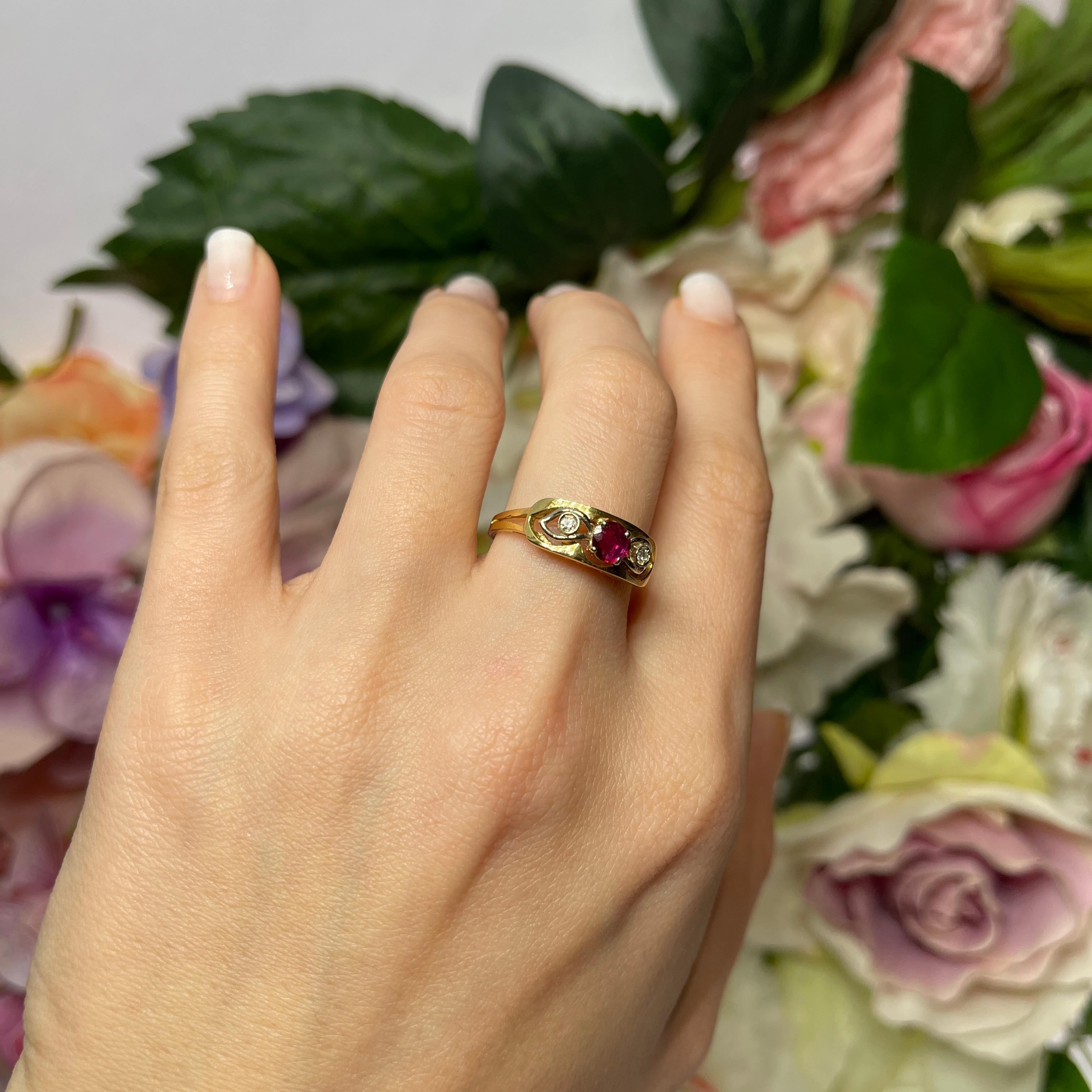 18K Yellow Gold Band Ring with Ruby and Diamonds For Sale 4