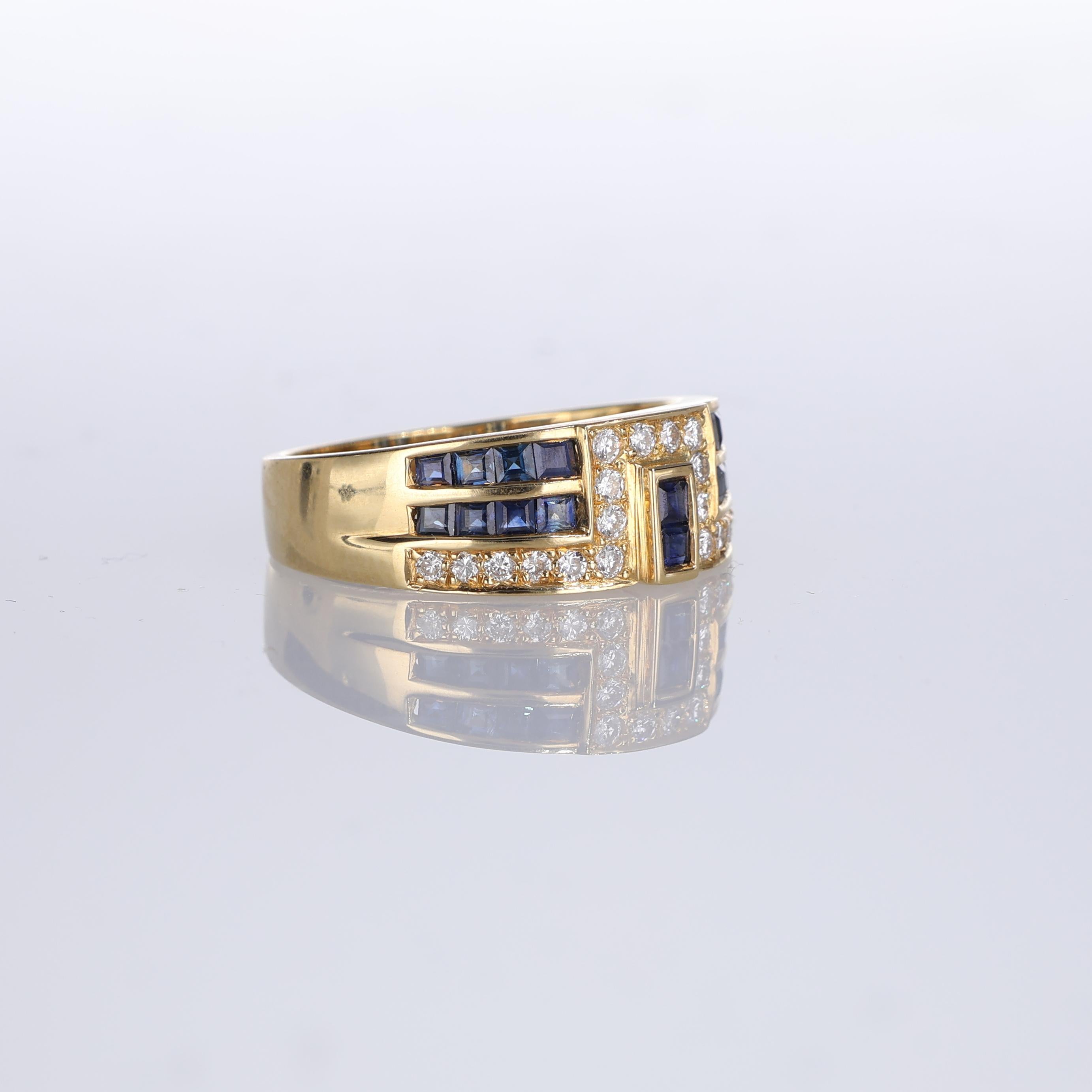 Taille brillant Bague jonc en or jaune 18 carats avec saphirs et diamants en vente