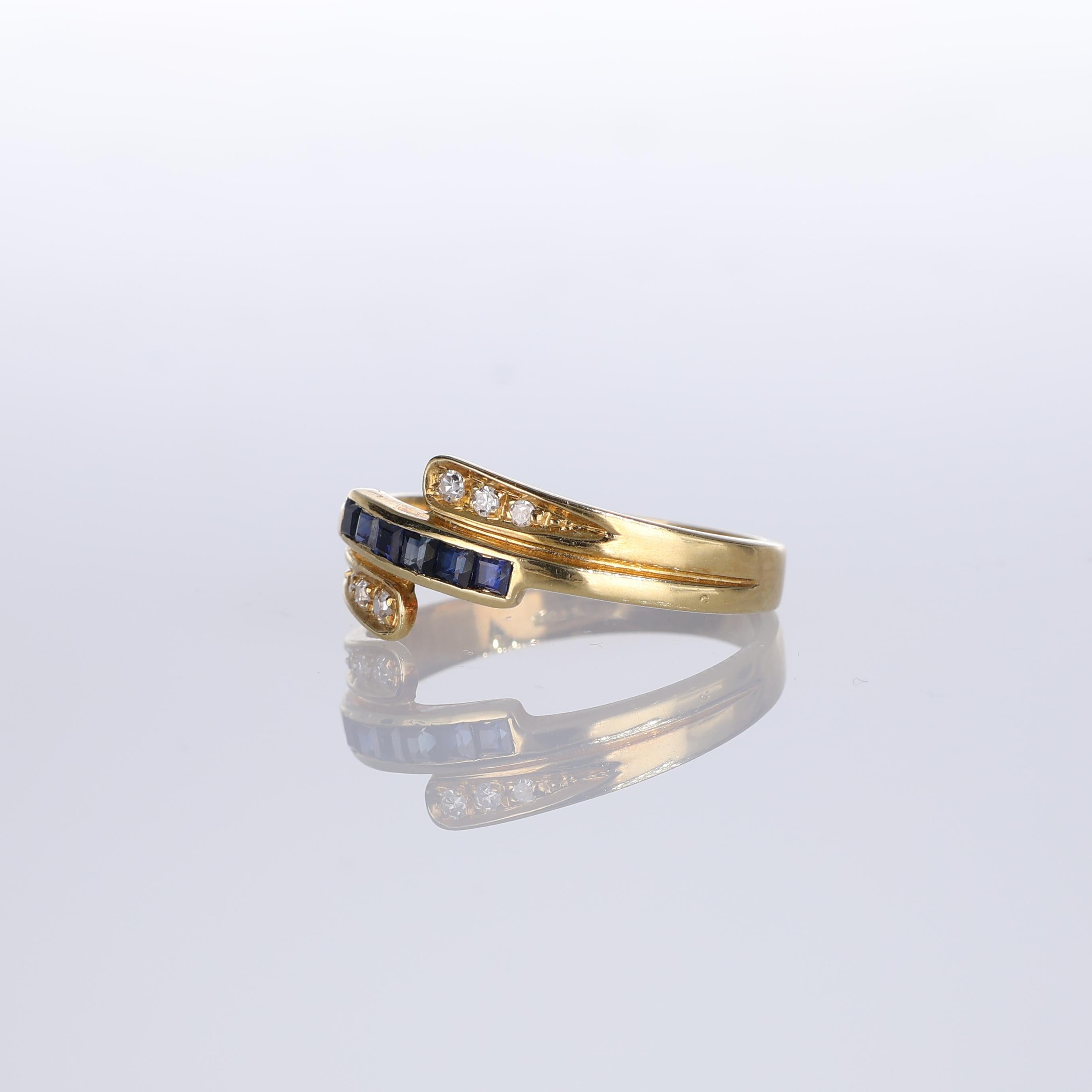 18K Yellow Gold Band Ring with Sapphires and Diamonds In New Condition For Sale In Bergamo, BG