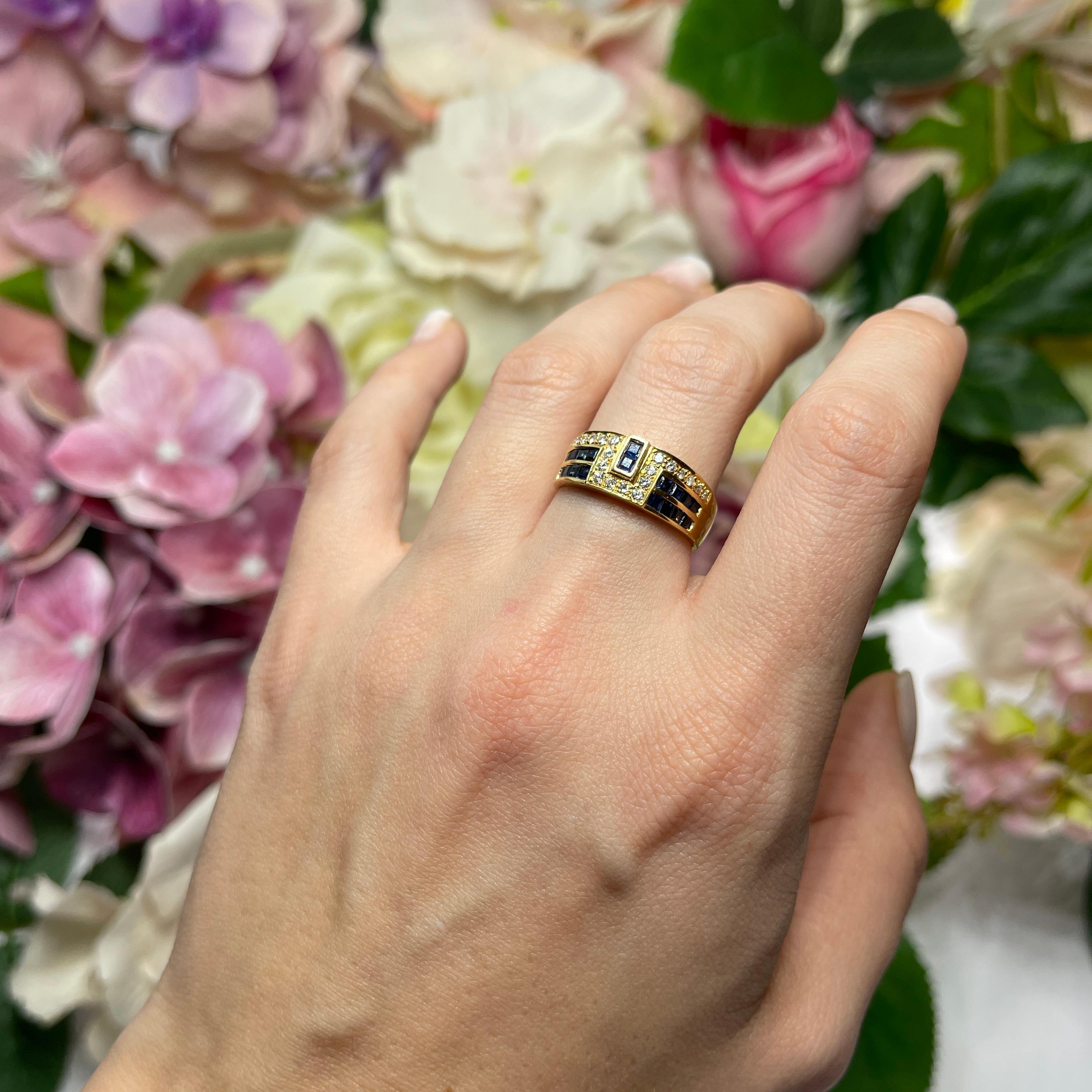 Bague jonc en or jaune 18 carats avec saphirs et diamants en vente 2
