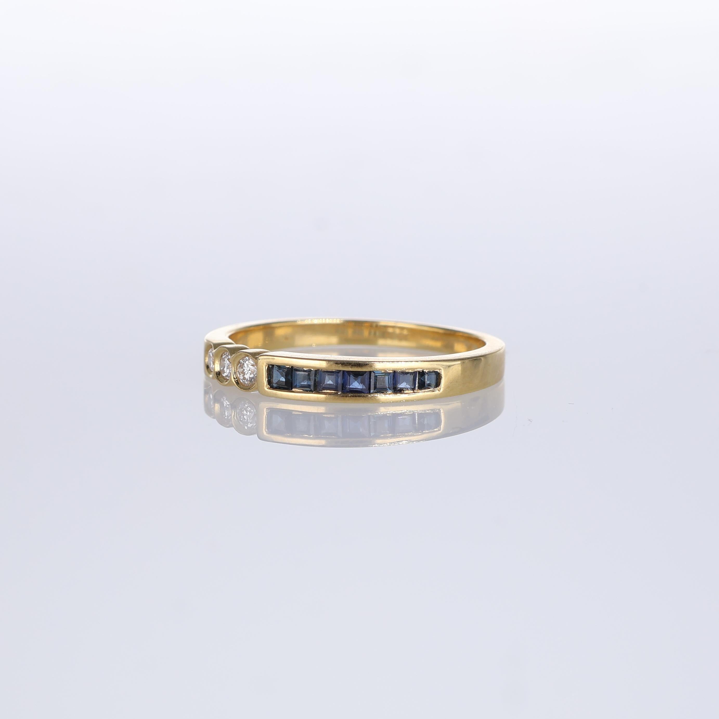 18K Yellow Gold Band with Diamonds and Sapphires In New Condition For Sale In Bergamo, BG