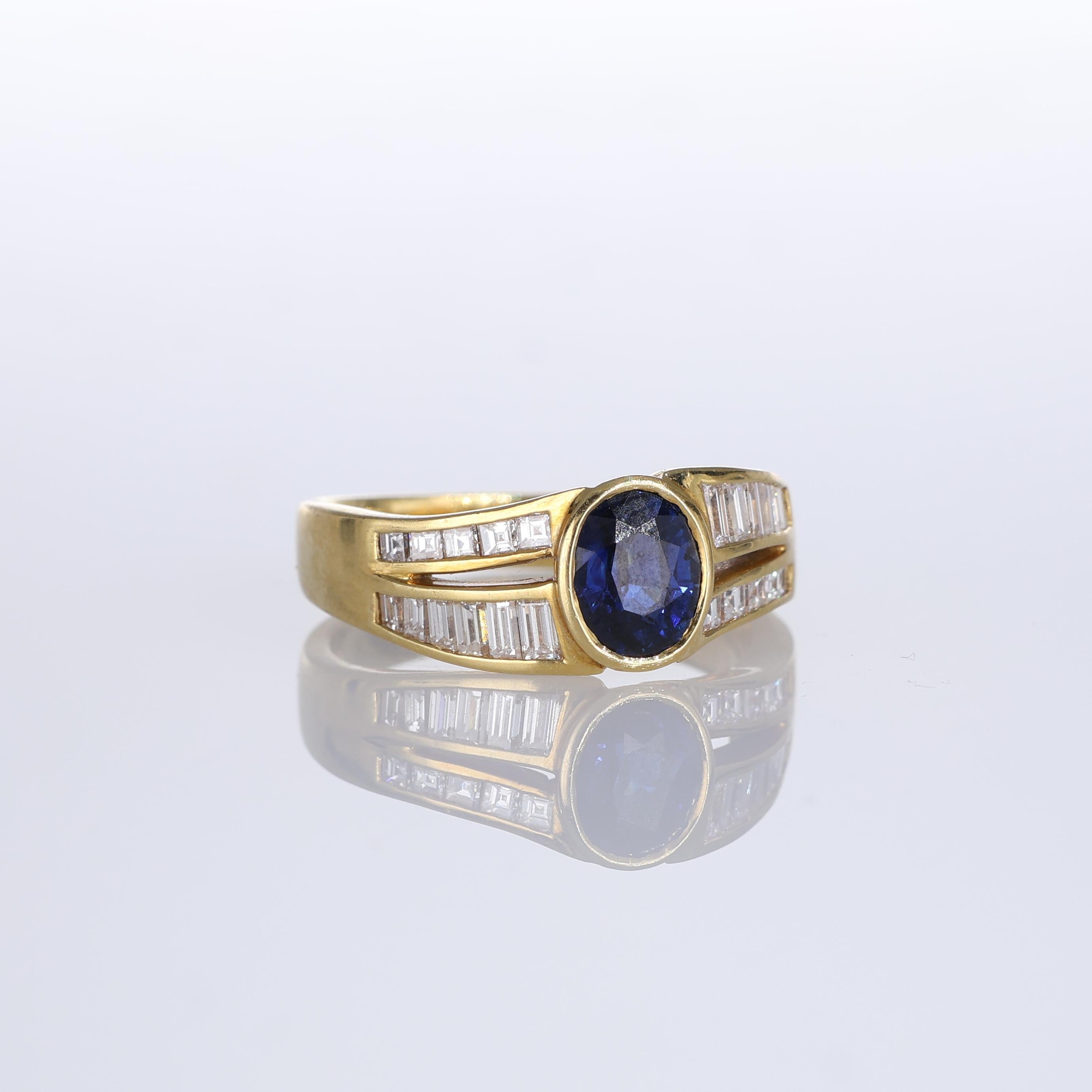 Brilliant Cut 18K Yellow Gold Band with Oval Sapphire and Baguette Diamonds For Sale
