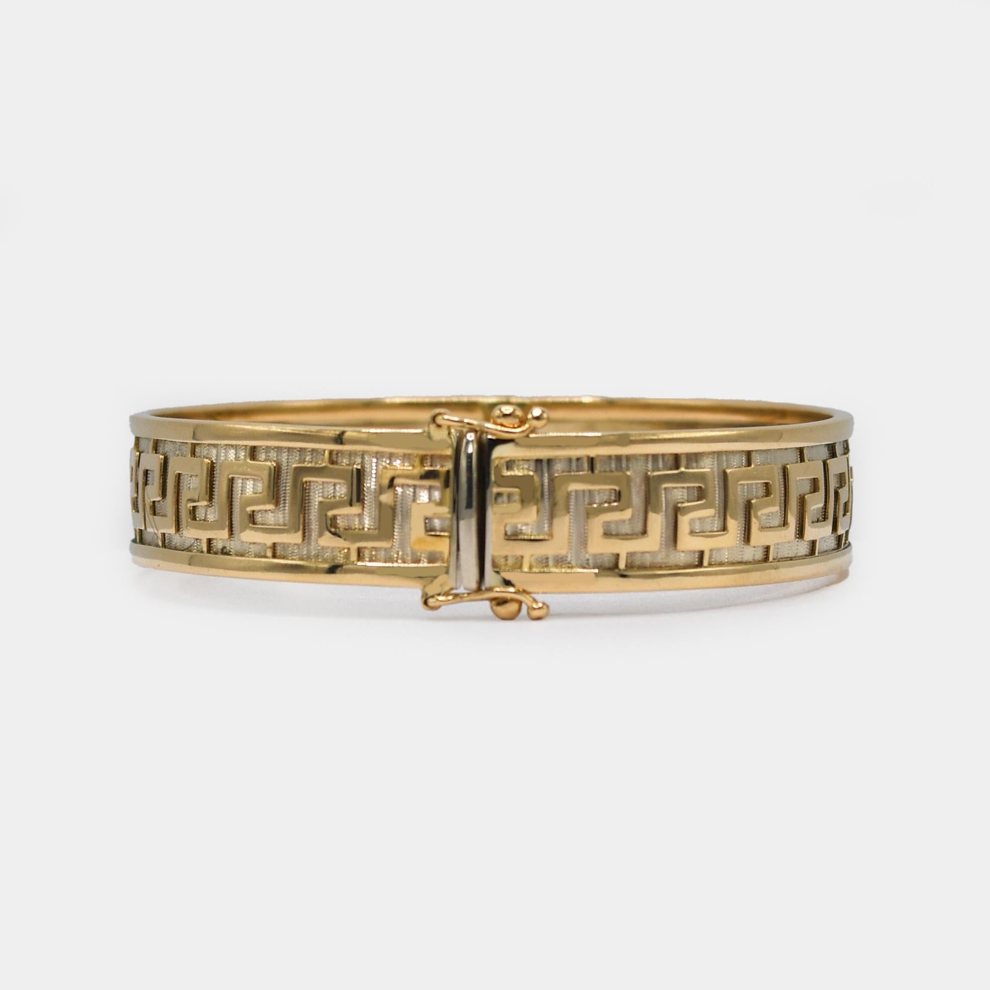 Women's or Men's 18K Yellow Gold Bangle Bracelet 28.9g For Sale