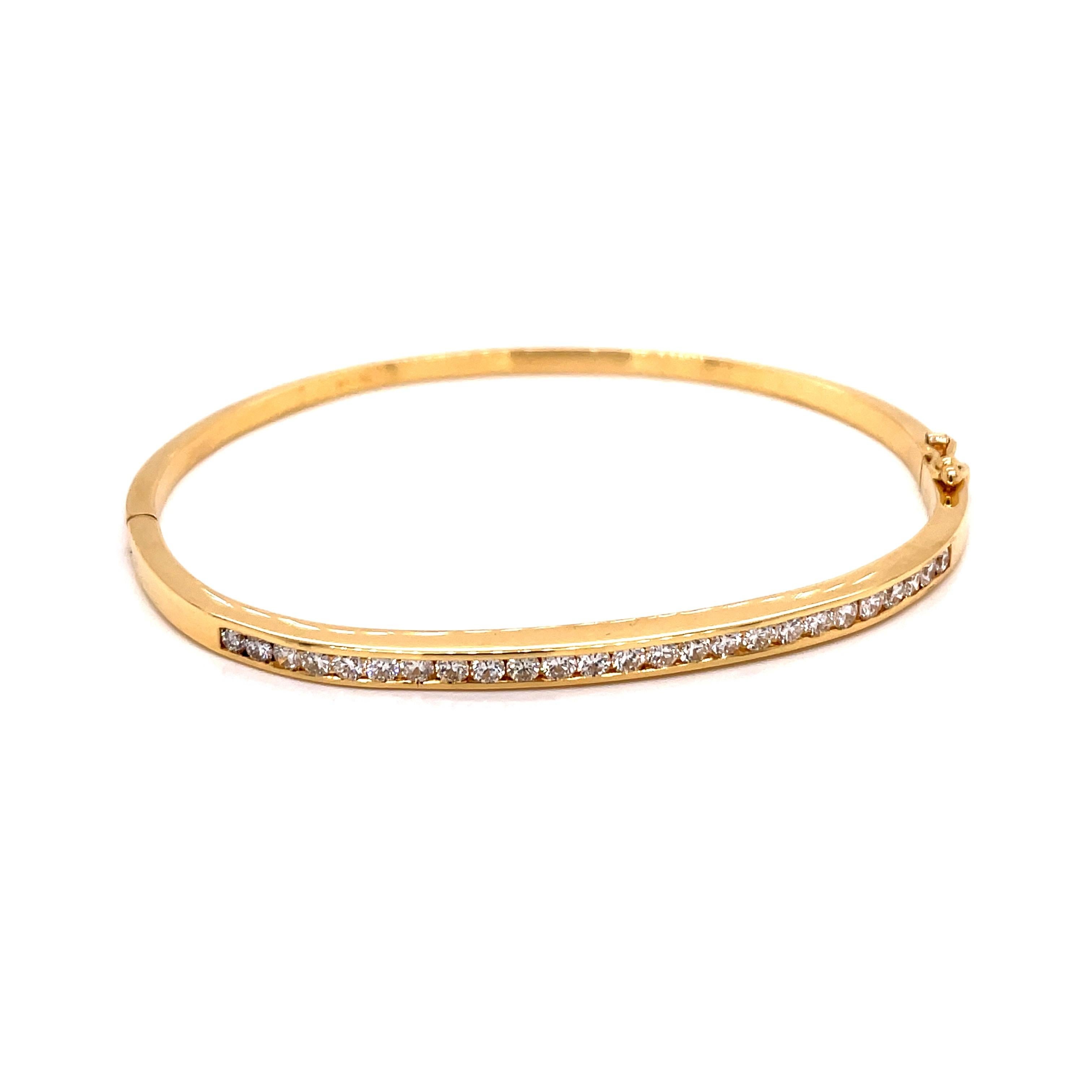 18 Karat Gelbgold Armreif Armband mit Diamanten in Kanalfassung im Zustand „Gut“ im Angebot in Boston, MA
