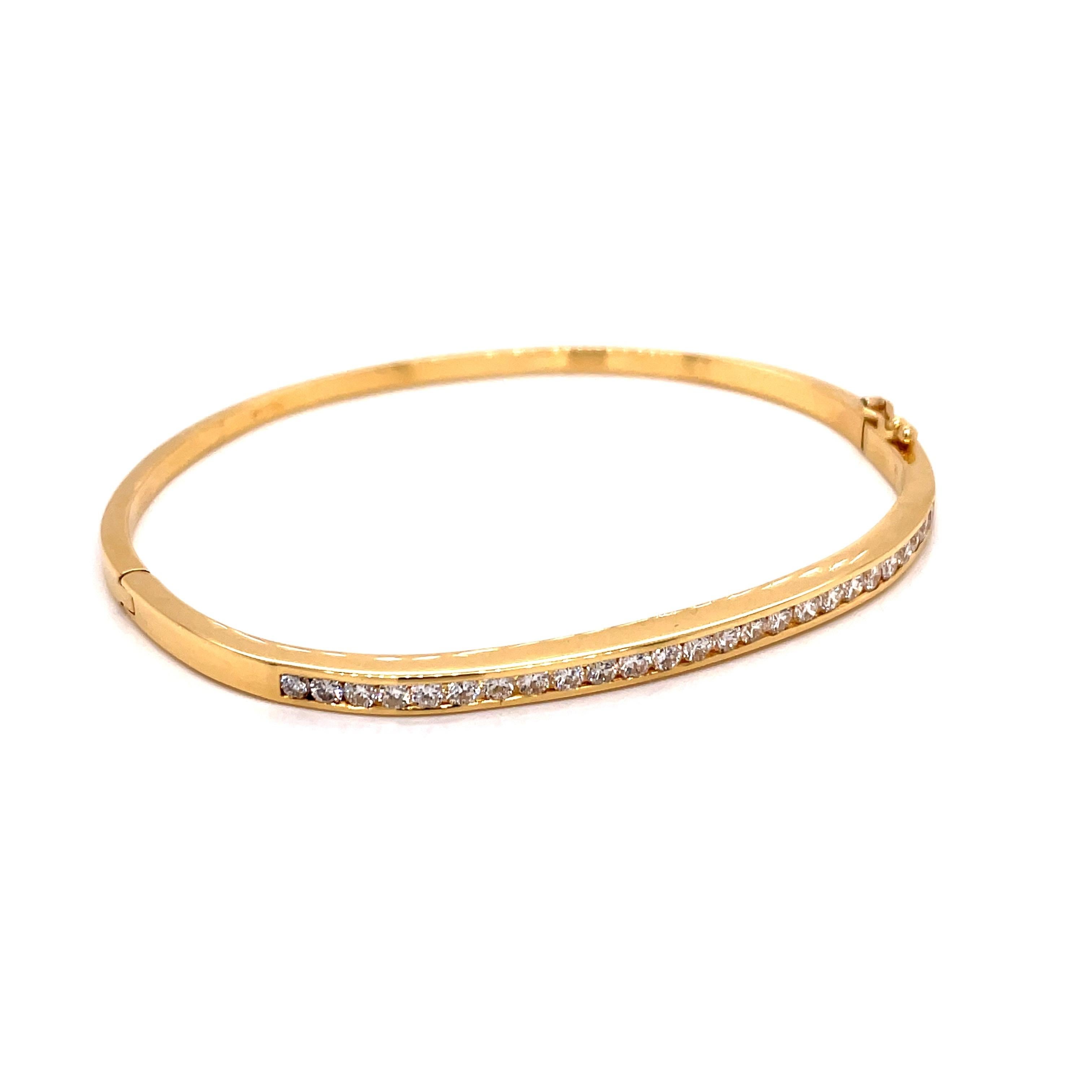 Contemporary 18K Yellow Gold Bangle Bracelet Channel Set Diamonds For Sale