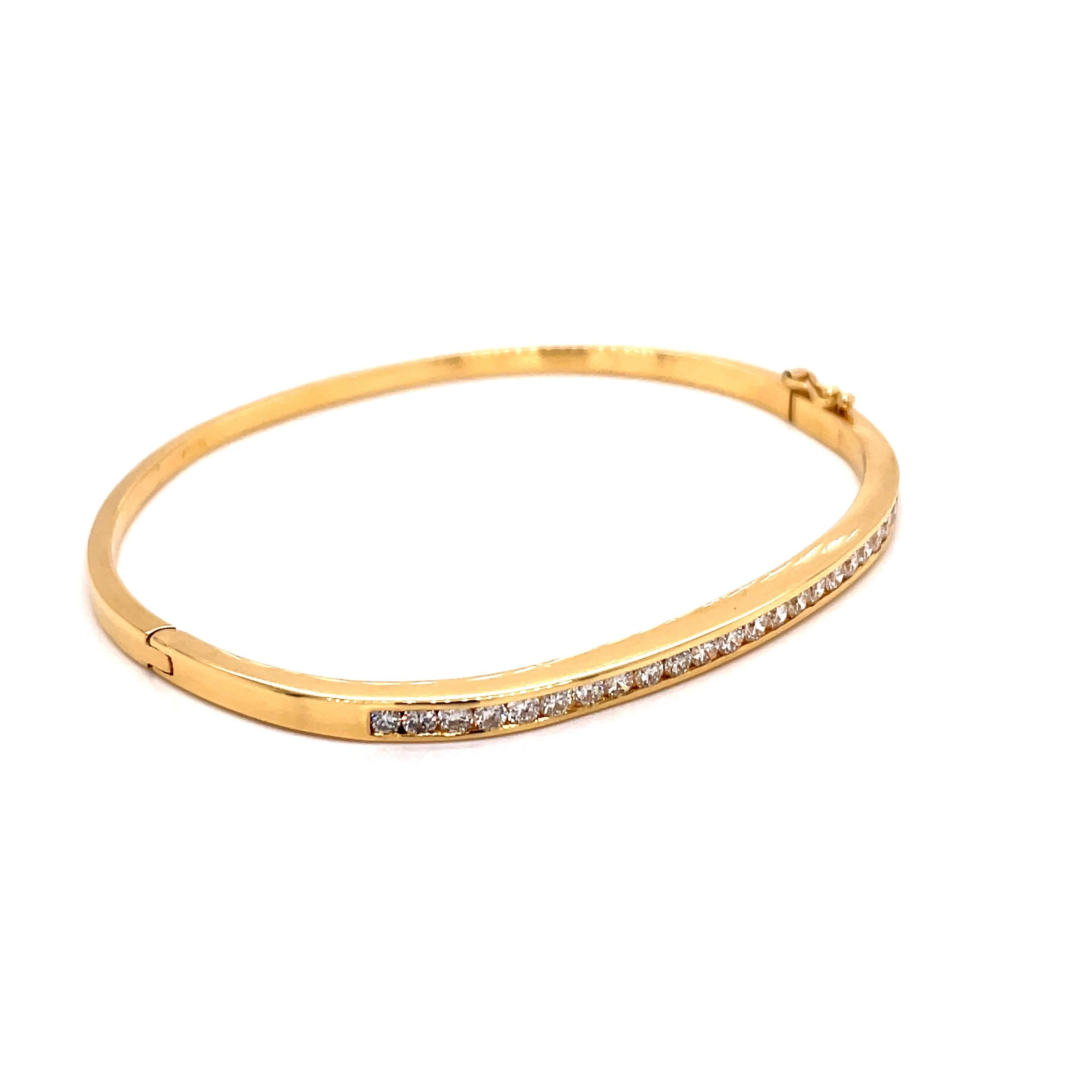 Round Cut 18K Yellow Gold Bangle Bracelet Channel Set Diamonds For Sale