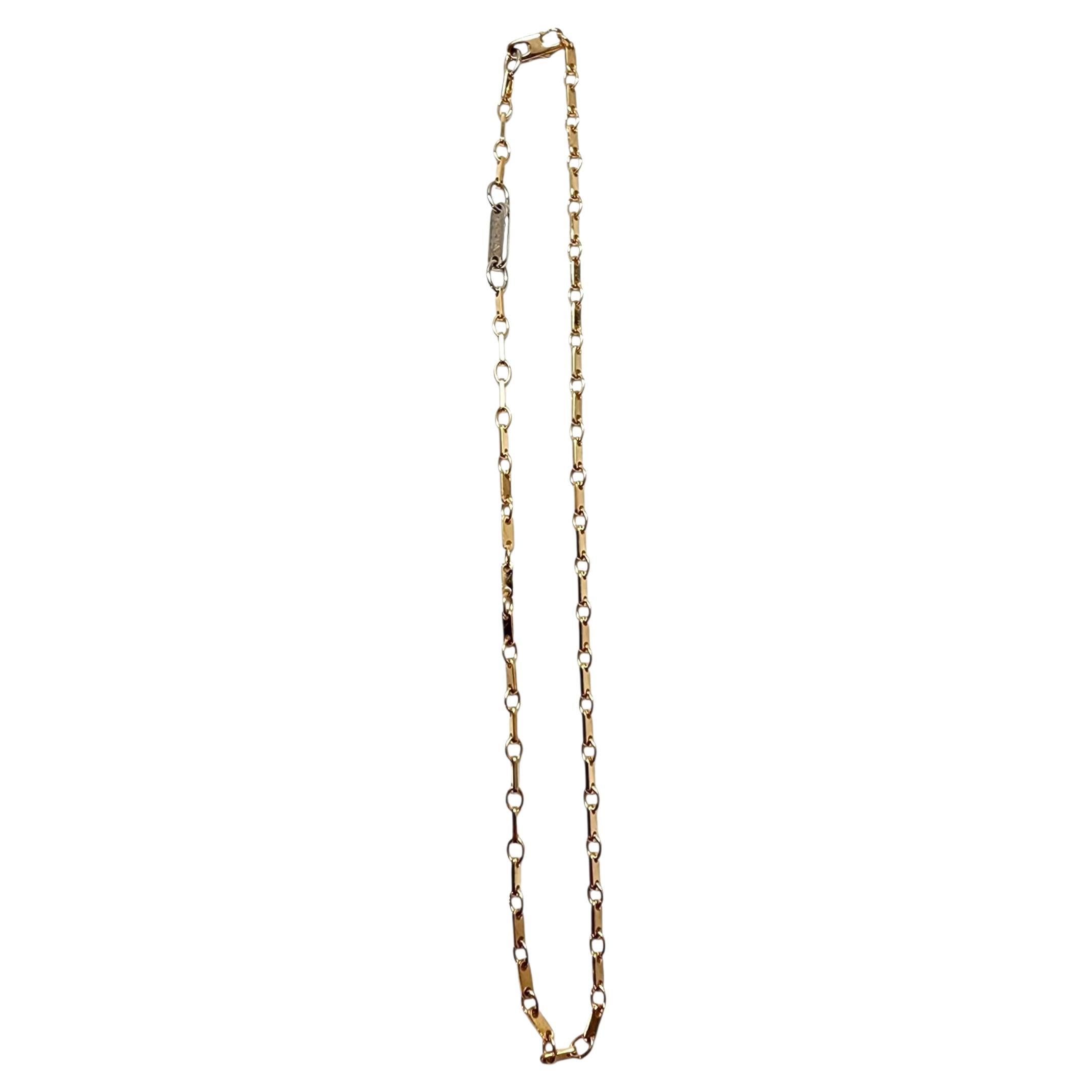 18K Yellow Gold Bar Link Chain

This classic chain is made to shine every day! This piece features a bar link style chain meticulously designed in 18 karat yellow gold.

Hallmark: BREV/KRIA 750

Weight: 14.0 g / 9 dwt.

Chain Length: 16