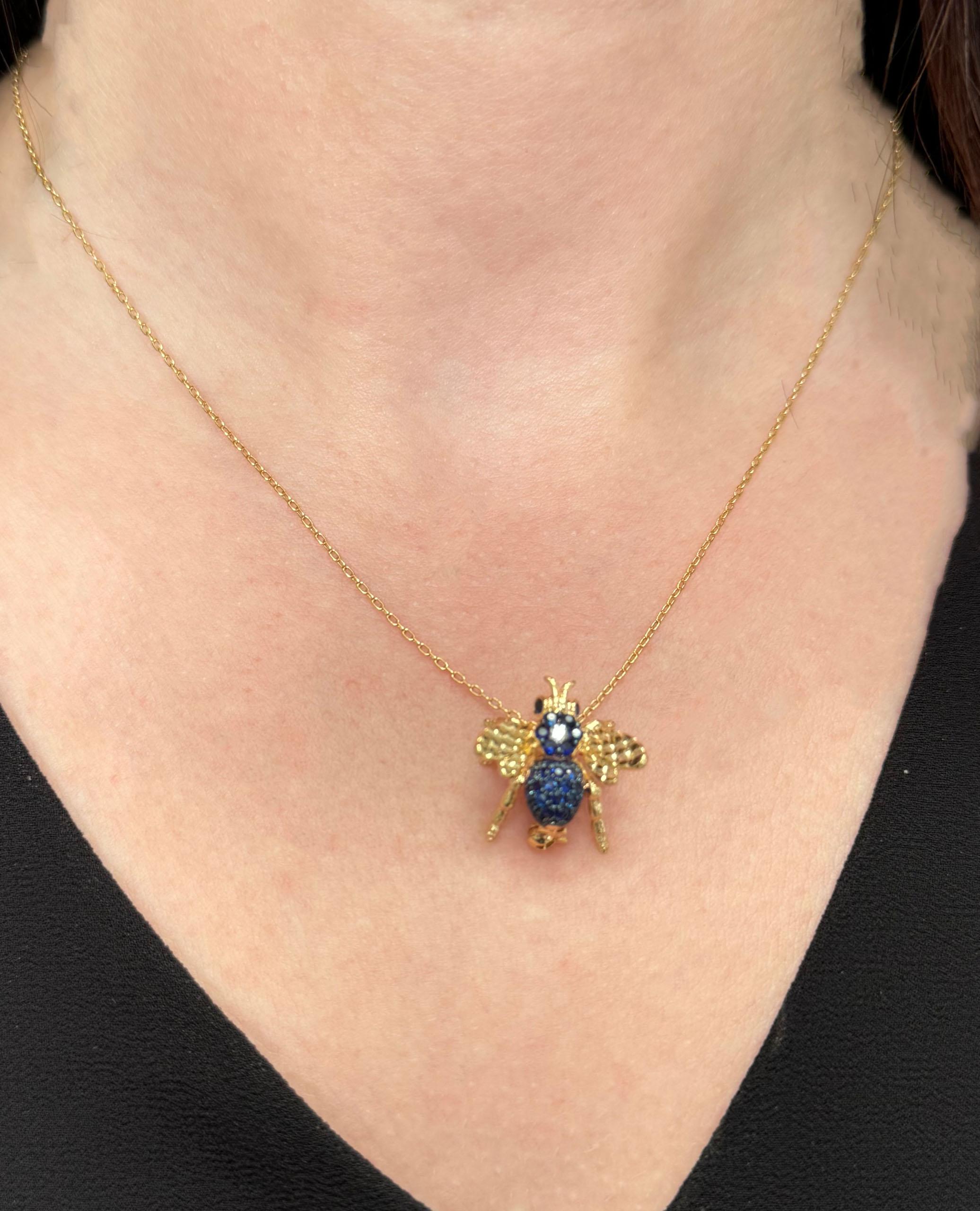 18K Yellow Gold Bee Pendant/Brooch Necklace with Diamonds & Blue Sapphires In New Condition For Sale In Old Tappan, NJ
