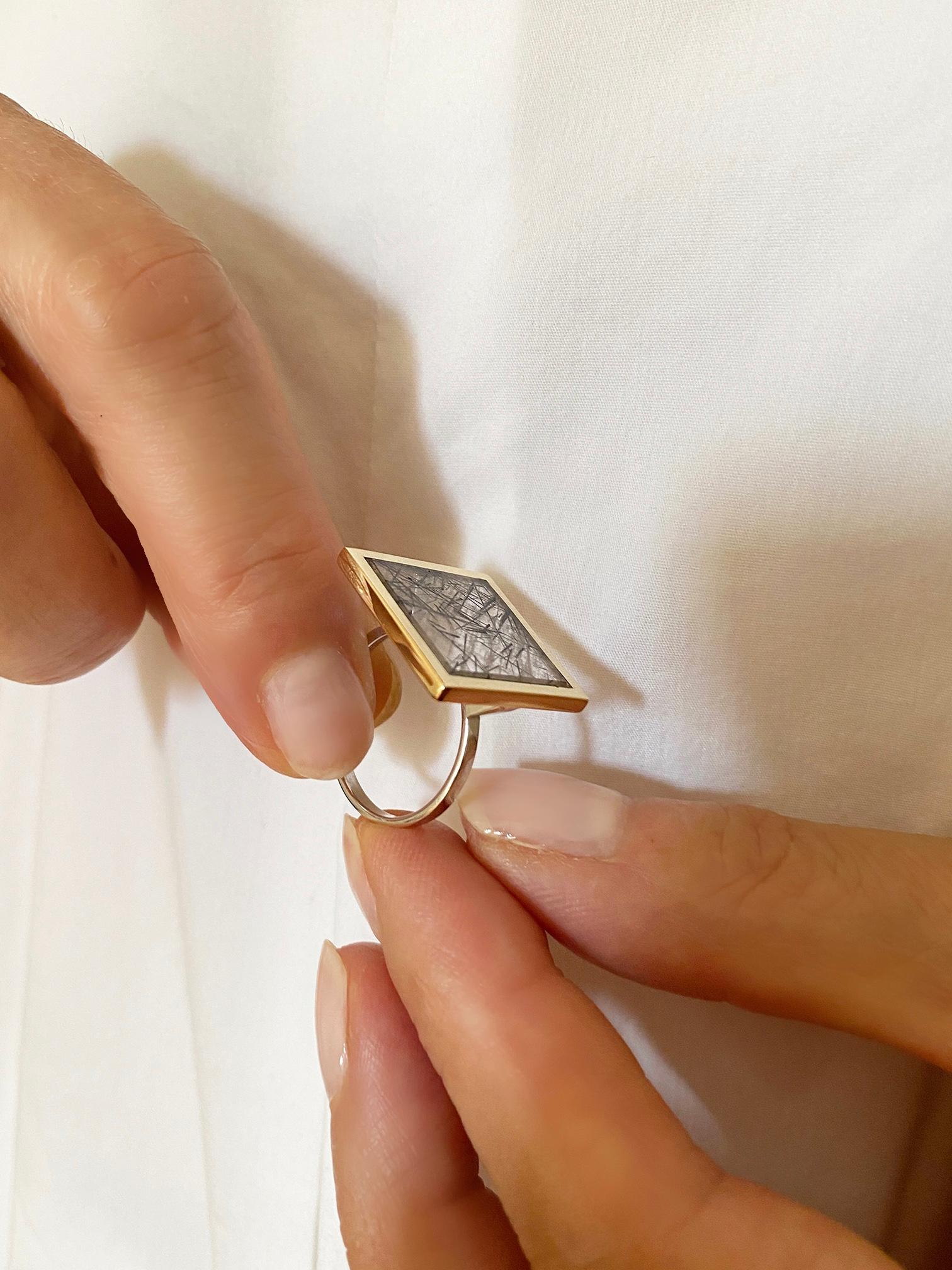 18k Yellow Gold Bezel Contemporary Tourmalineted Quartz Unique Piece Man Ring For Sale 7