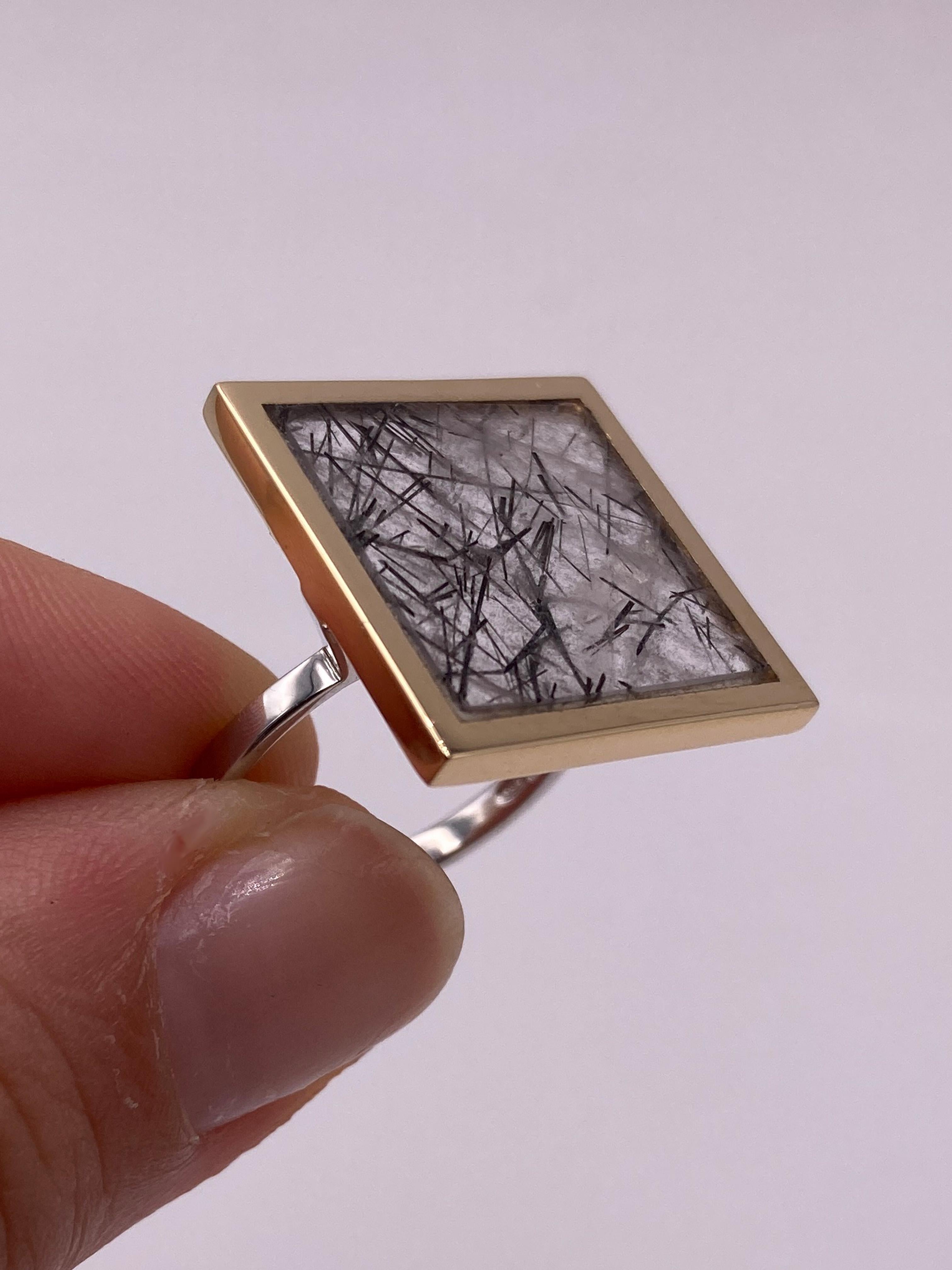 18k Yellow Gold Bezel Contemporary Tourmalineted Quartz Unique Piece Man Ring For Sale 2
