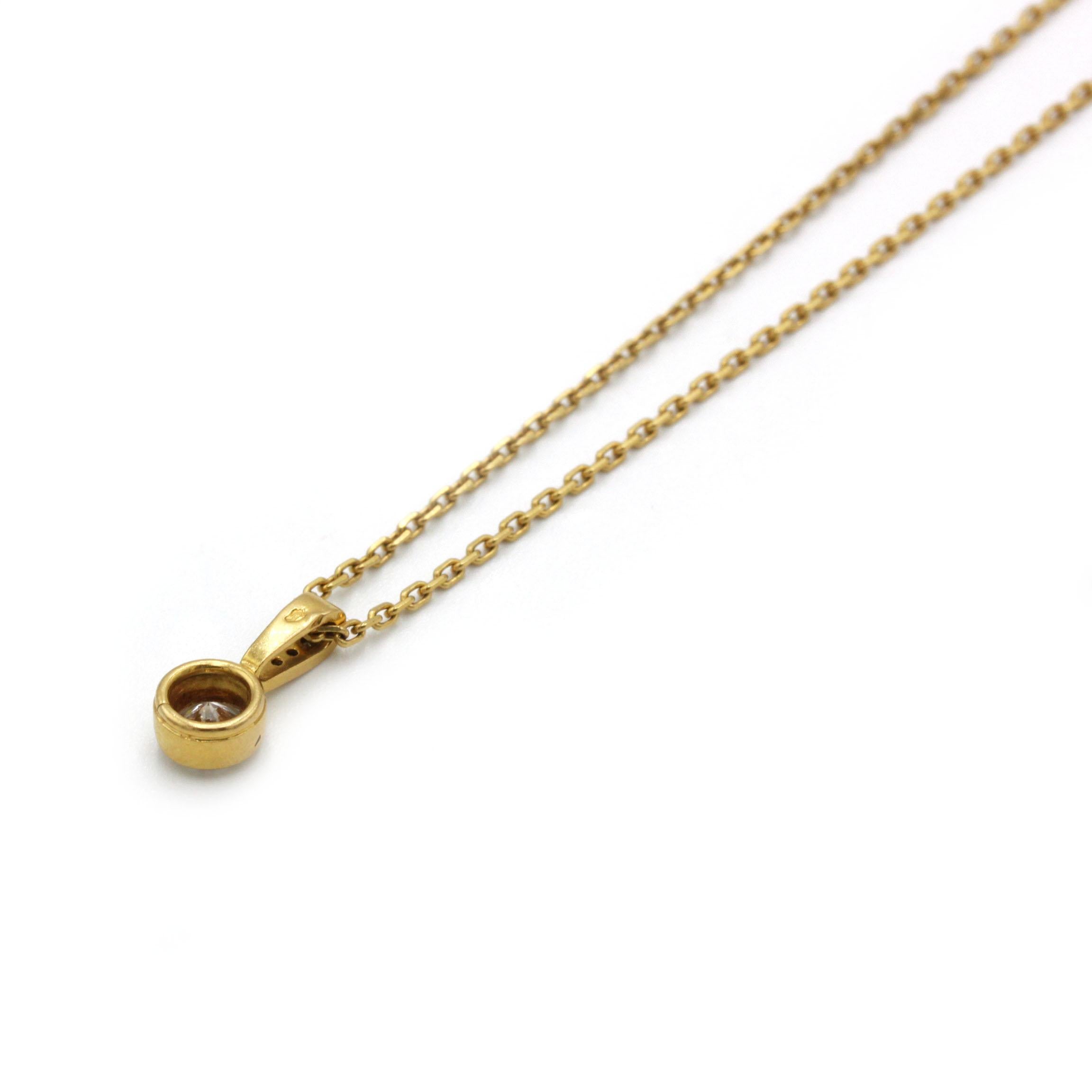 Taille ronde Pendentif en or jaune 18K avec chaton en diamant - 0.50 ct G VS Chaîne incluse en vente