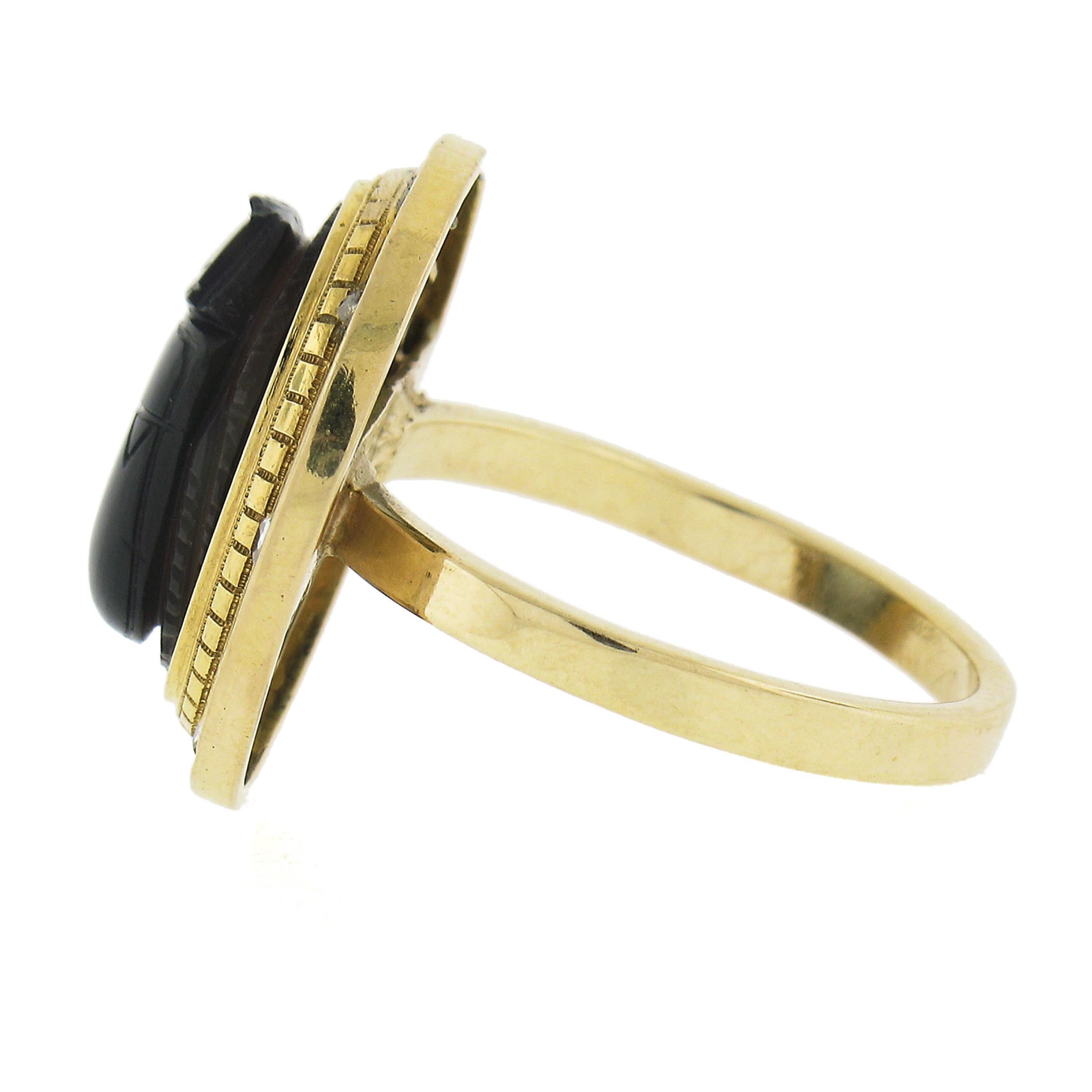 Bague Scarabée en or jaune 18 carats sertie d'une pierre dure sculptée et de diamants taille rose en vente 1