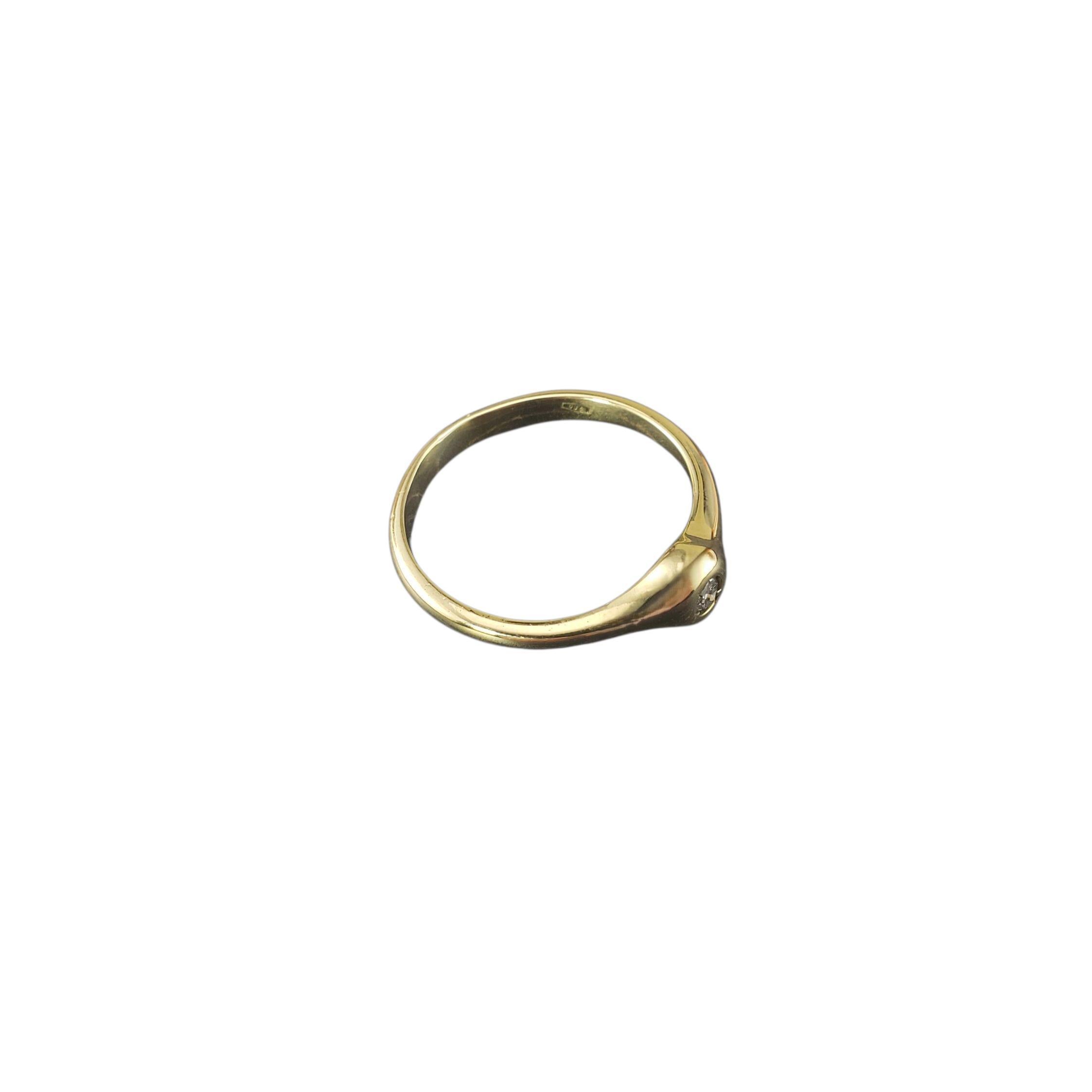 Taille brillant Bague solitaire en or jaune 18K sertie de diamants Taille 5 #23406 en vente
