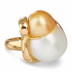 Ring aus 18-karätigem Gelbgold, zweifarbig (Gold und Weiß), mit einer Südseeperle