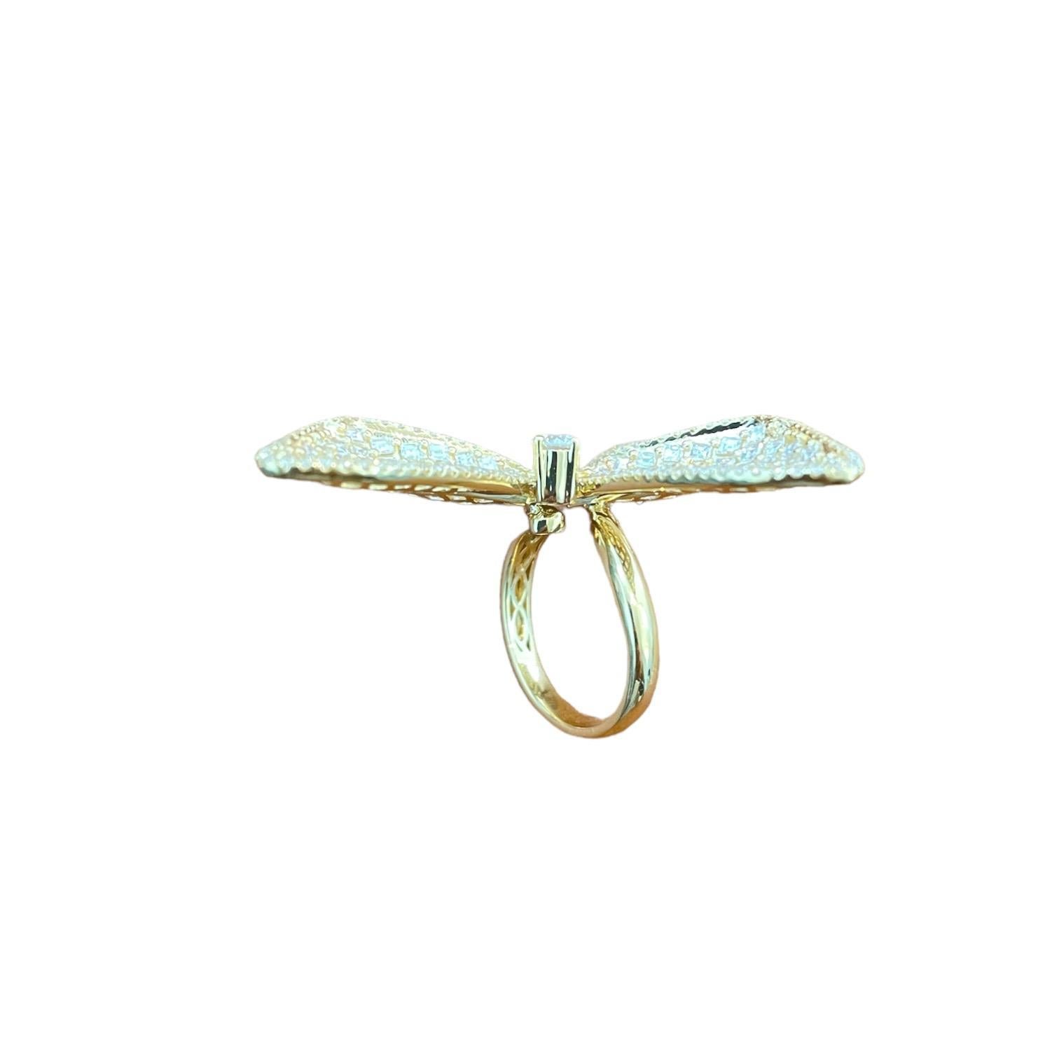 Taille ronde Bague cocktail en or jaune 18K Big Butterfly 4,50 ct de diamant en vente