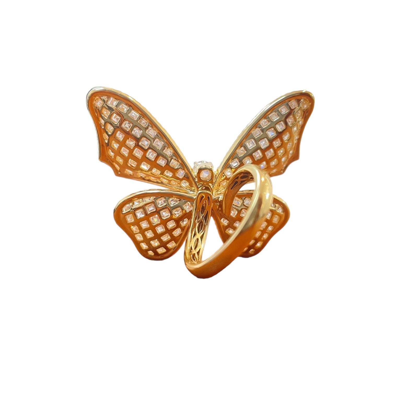 Bague cocktail en or jaune 18K Big Butterfly 4,50 ct de diamant Excellent état - En vente à New York, NY