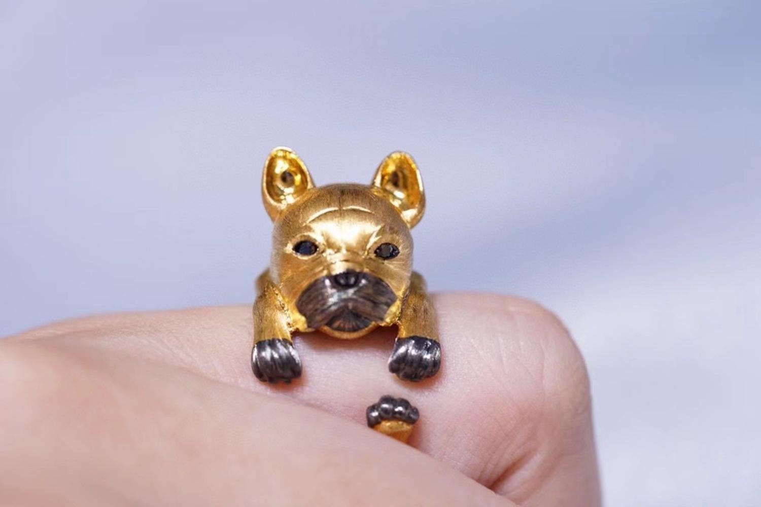 18K Yellow Gold Black Diamond Dog Ring For Sale 1