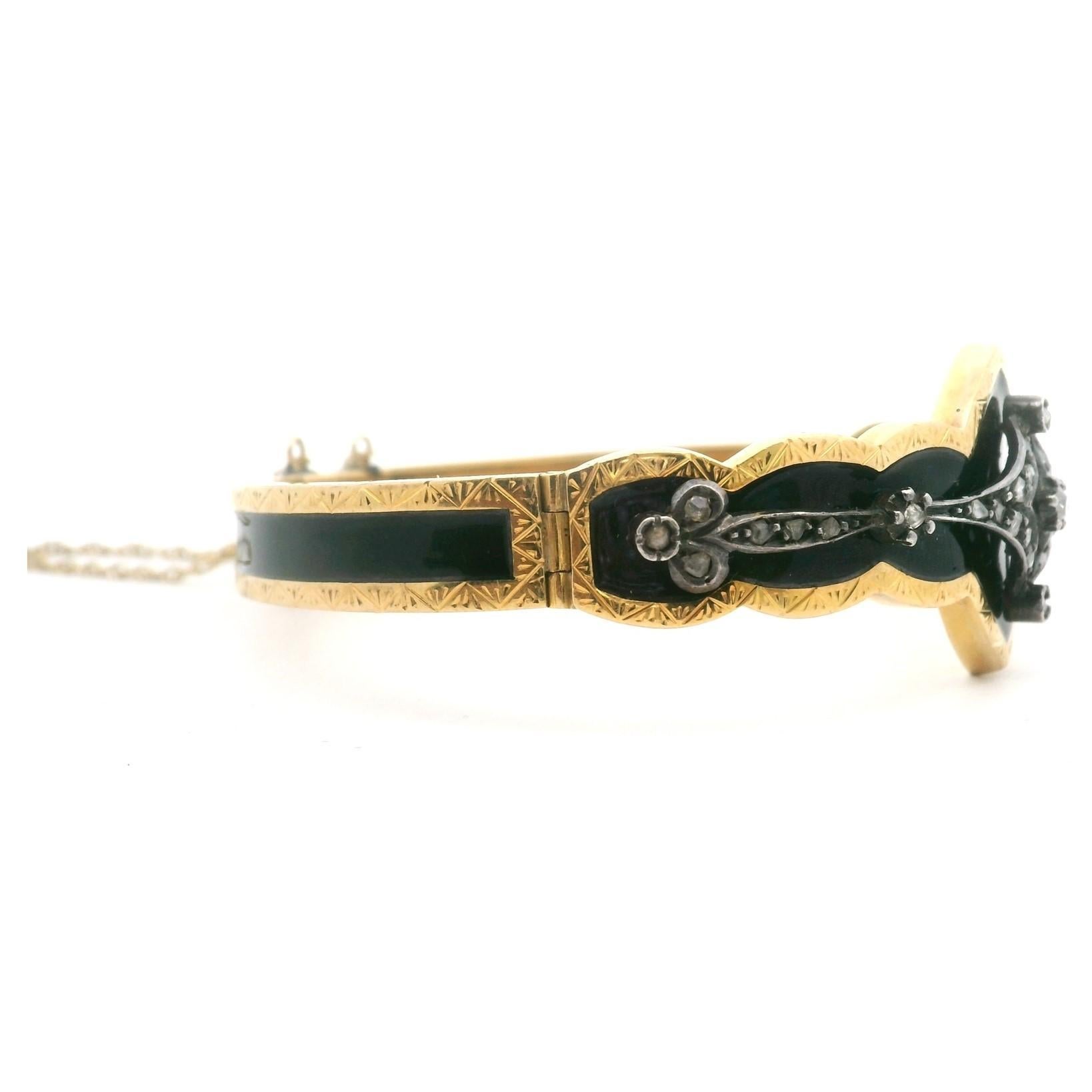 18k Yellow Gold Black Enamel and Diamond Vintage Bangle Bracelet 6.5