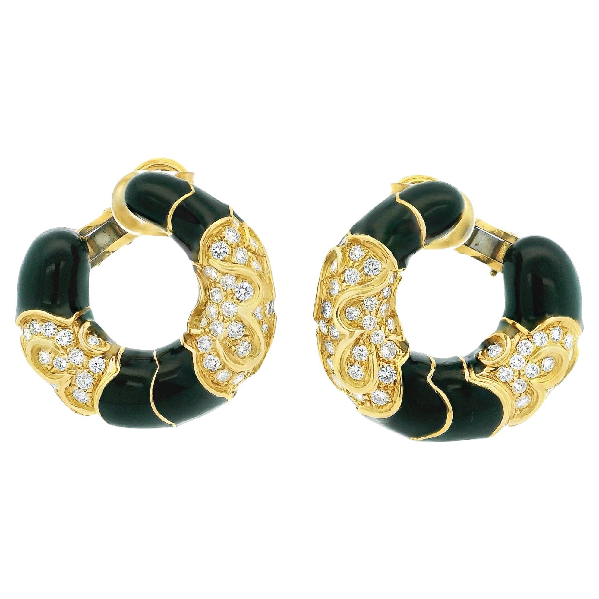 Pendientes Media Luna Oro Amarillo 18K y Diamante Esmalte Negro