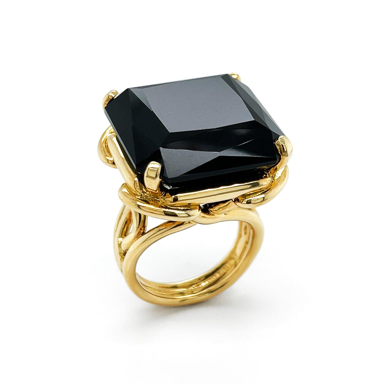 Women's or Men's 18K Yellow Gold Black Jade Cushion Ring For Sale