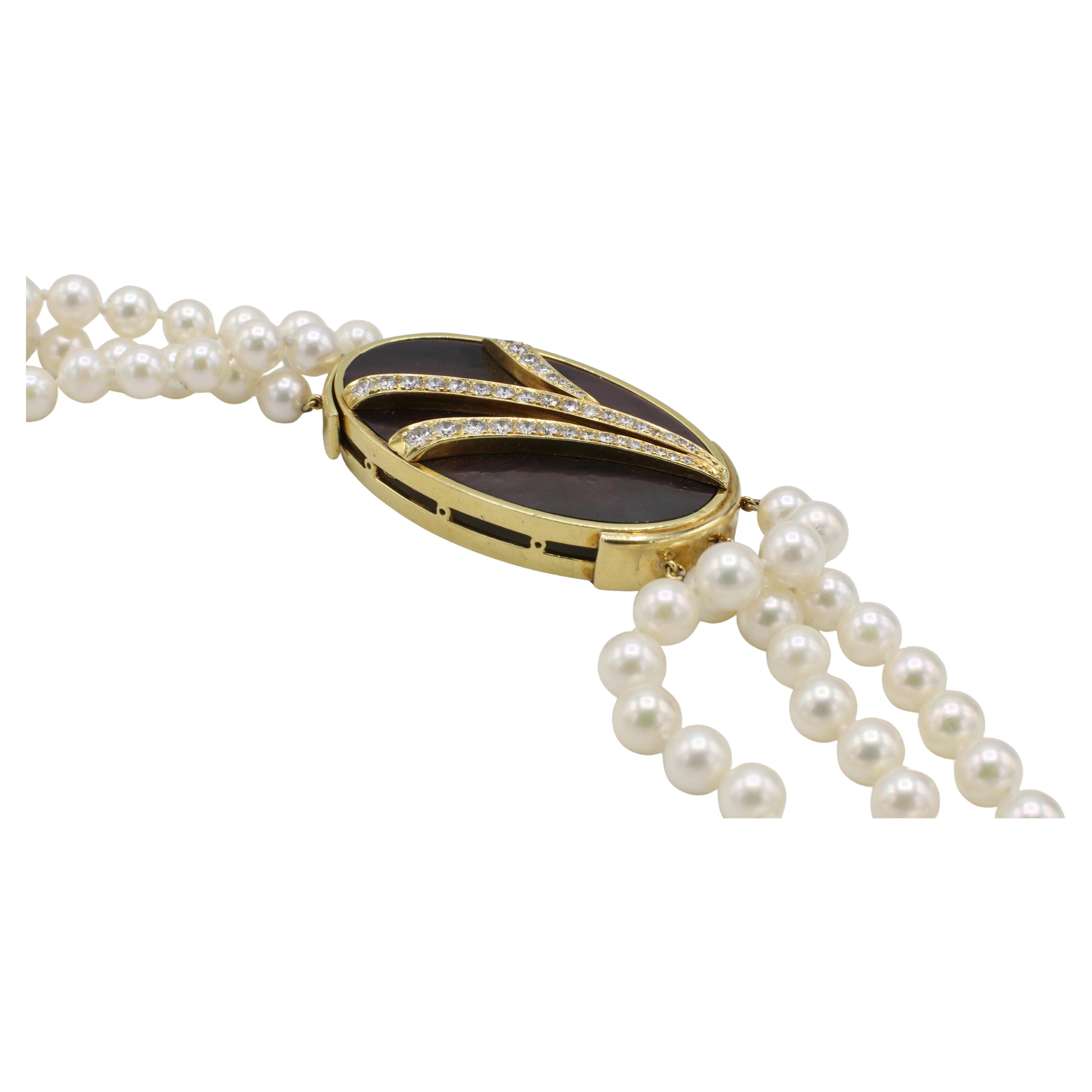 Collana a tre fili in oro giallo 18K con madreperla nera e diamanti In condizioni ottime in vendita a  Baltimore, MD